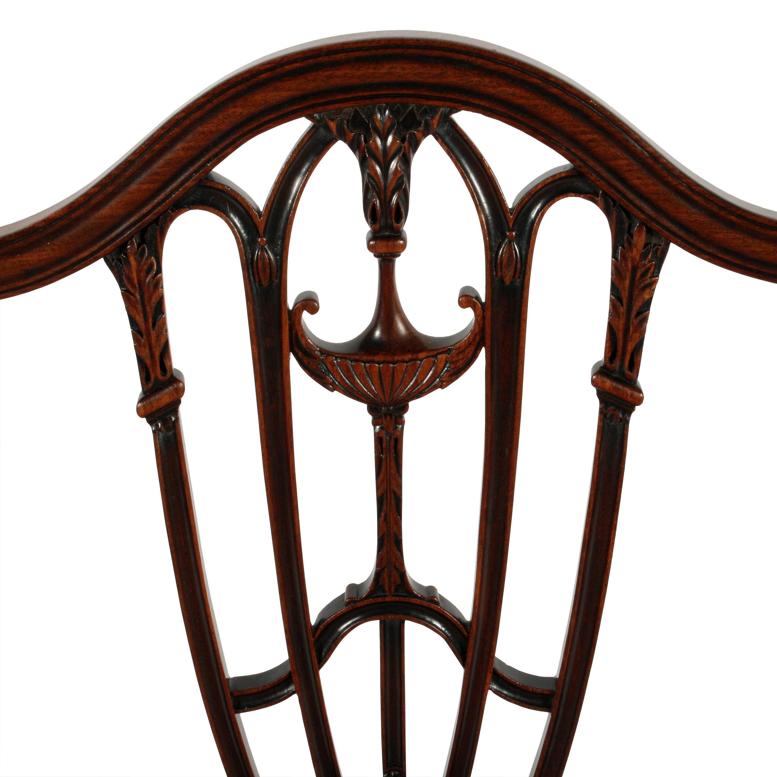 18th Century Georgian Mahogany Hepplewhite Elbow Chair For Sale 1