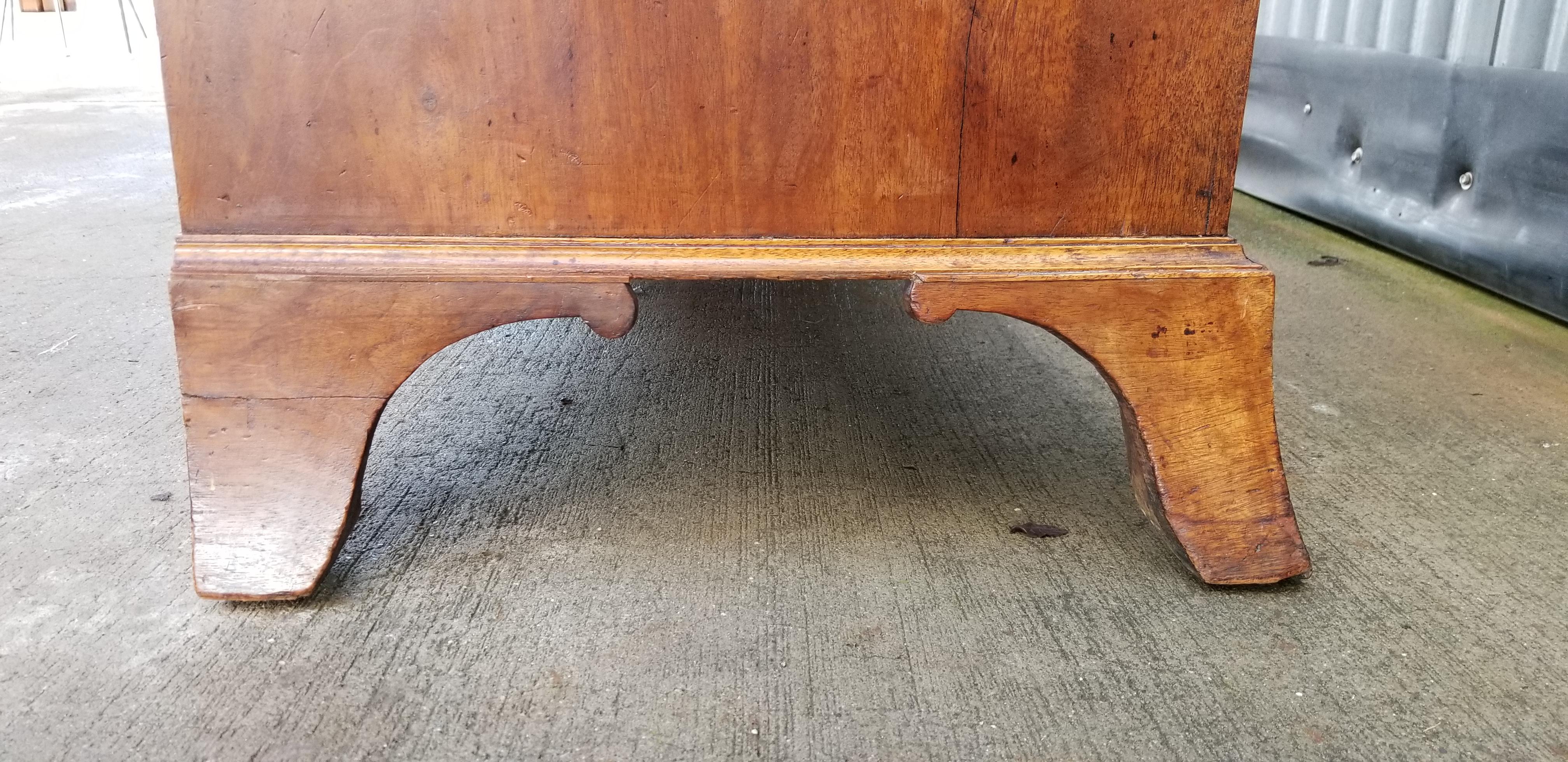 18th Century Hepplewhite Mahogany Chest 4