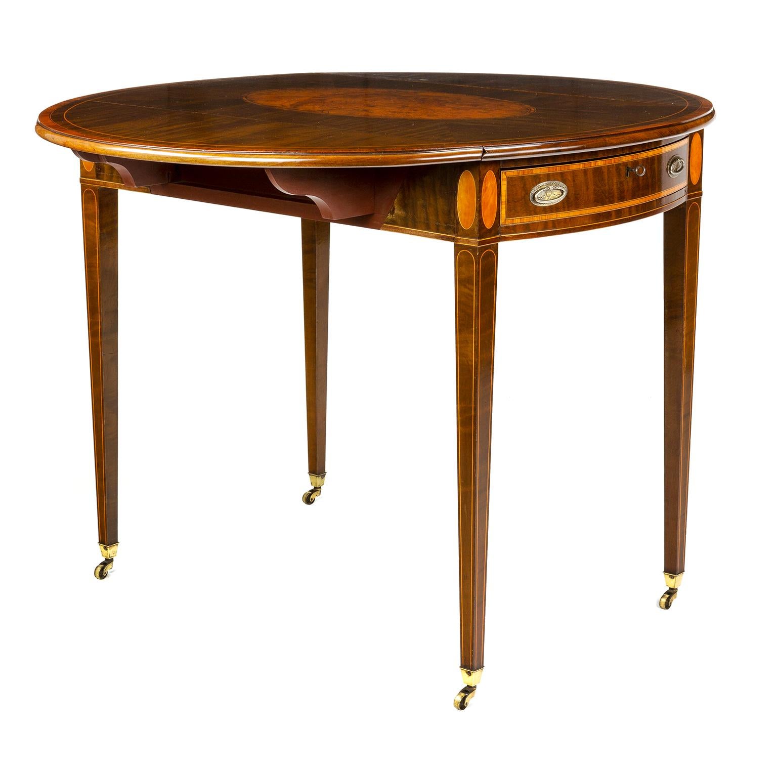 18th Century Hepplewhite Oval Sycamore Pembroke Table, circa 1780 3