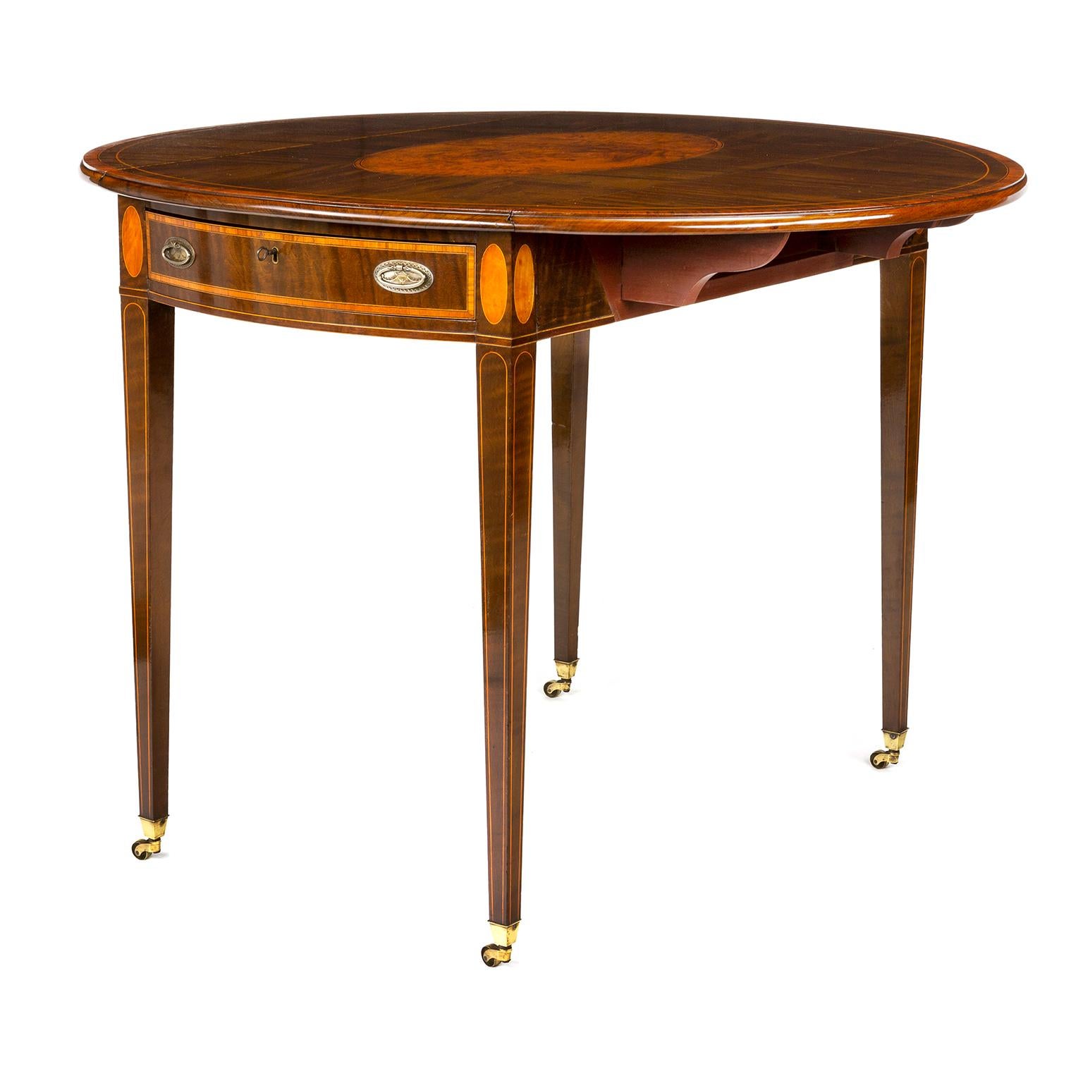 Walnut 18th Century Hepplewhite Oval Sycamore Pembroke Table, circa 1780