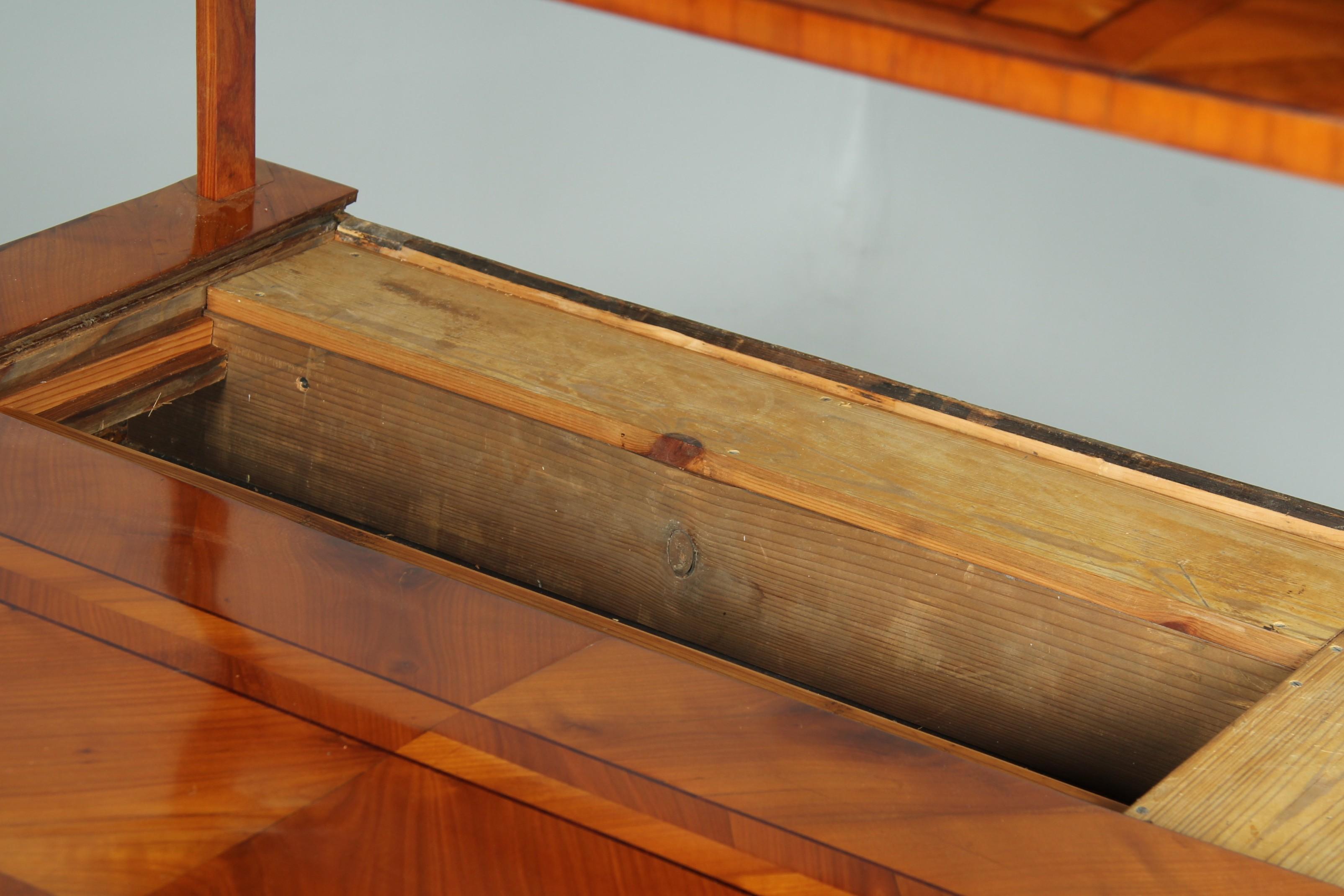 Hochverstellbarer Sekretär aus dem 18. Jahrhundert mit integriertem verstecktem Stuhl, 1780 im Angebot 4