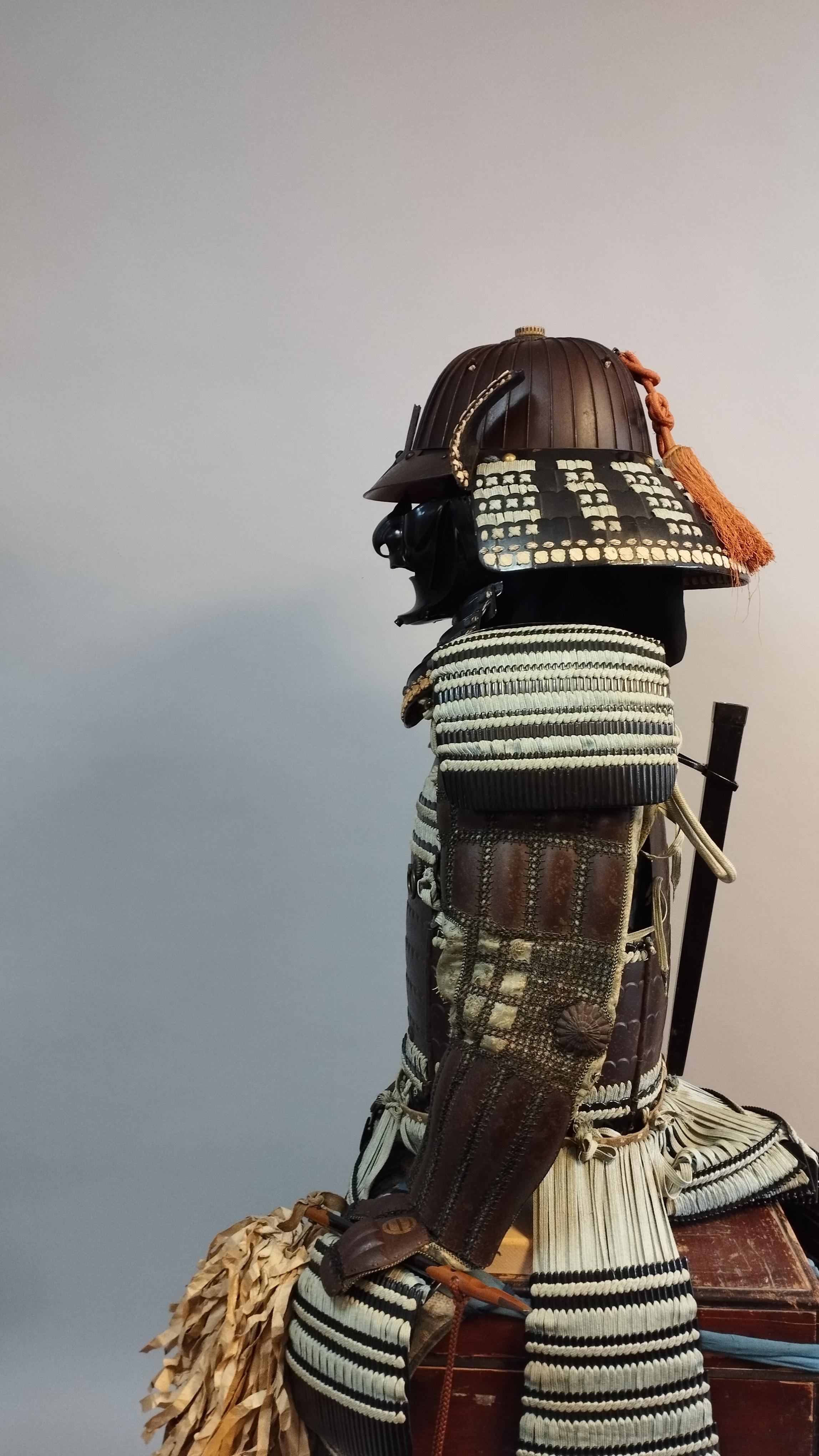 Japanese 18th Century Hirate Clan Samurai Armor with Signed Kabuto Helmet For Sale