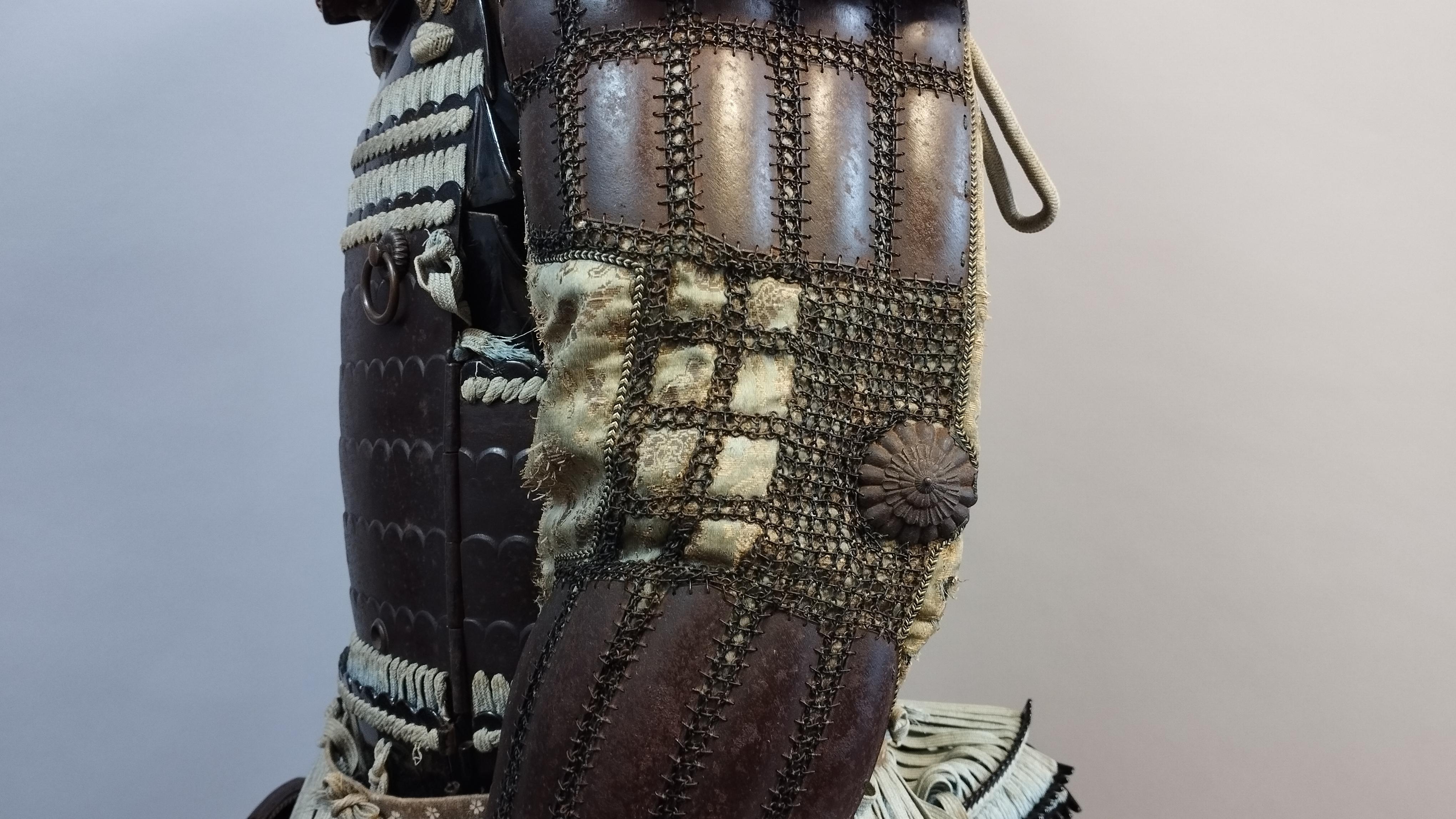 Hand-Crafted 18th Century Hirate Clan Samurai Armor with Signed Kabuto Helmet For Sale