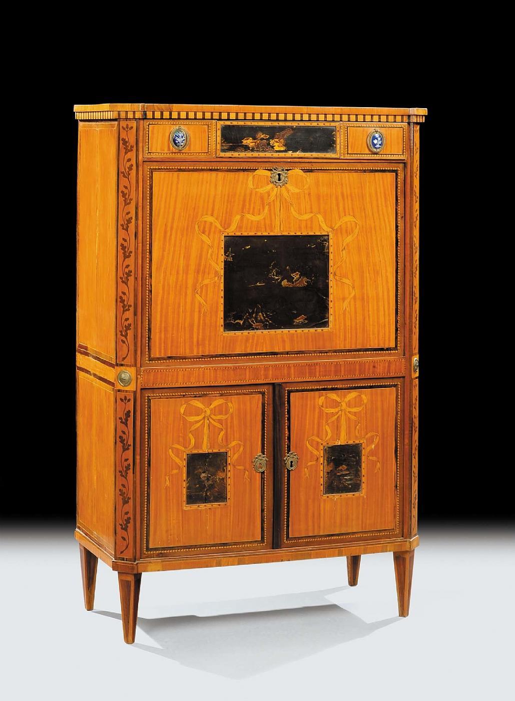 18th Century, Holland Louis XVI Secretaire

This elegant secretaire Louis XVI was made in Holland in the second half of the eighteenth century.
The cabinet is entirely paved. these wood is characterized by a light colouration, characterized by a
