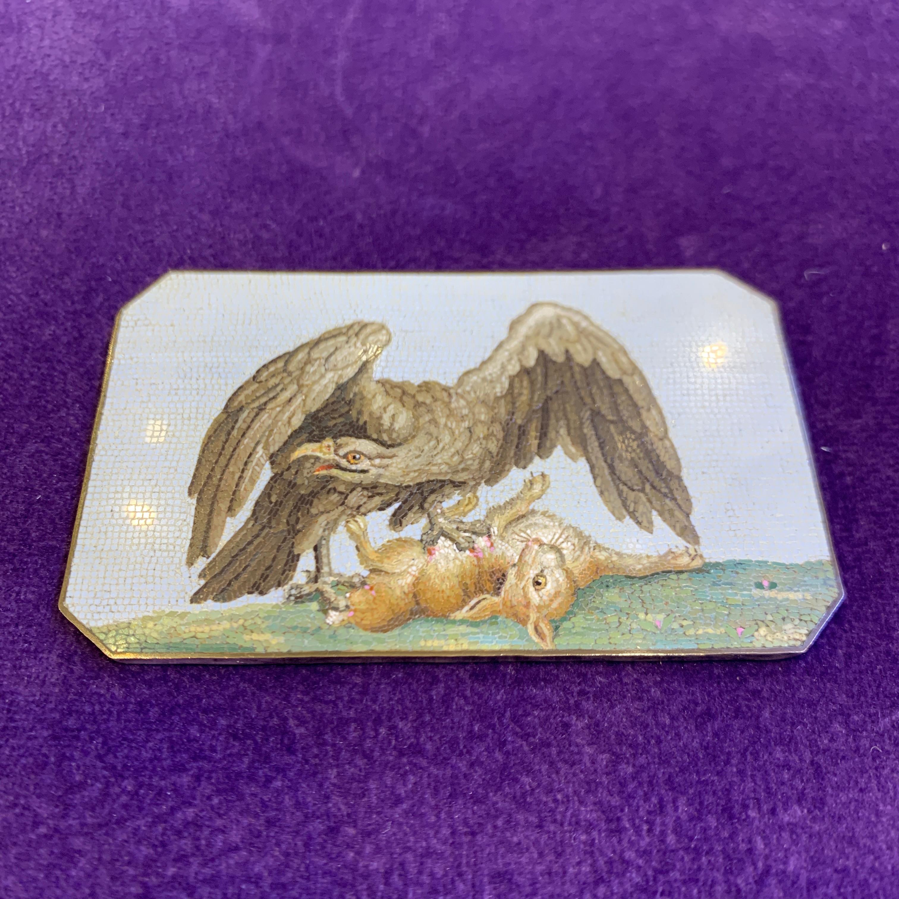 Plaque en micro-mosaïque de l'aigle de chasse du XVIIIe siècle en vente 3