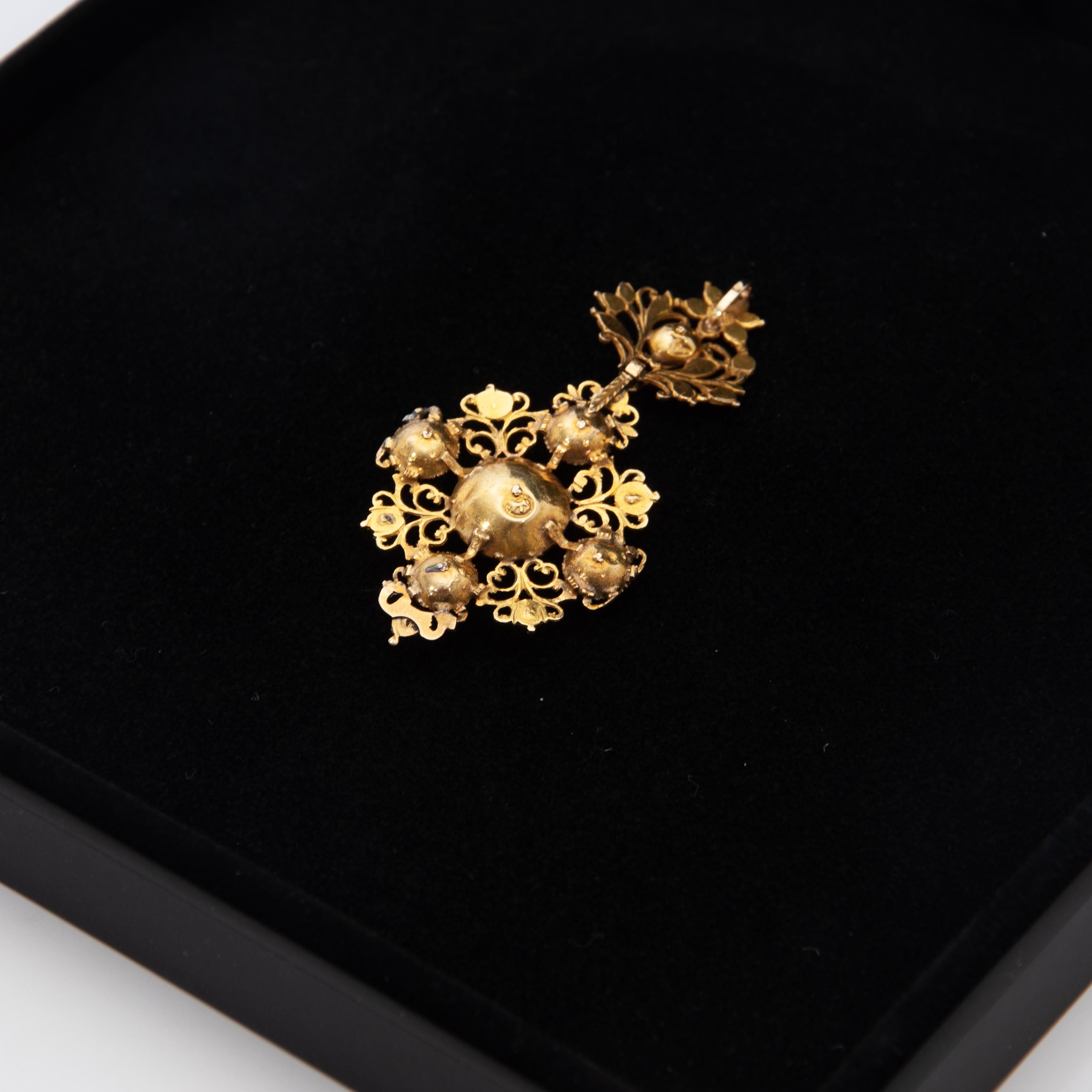 Women's or Men's Antique 18th Century Emerald 18K Gold Iberian Cross Pendant, Certified For Sale