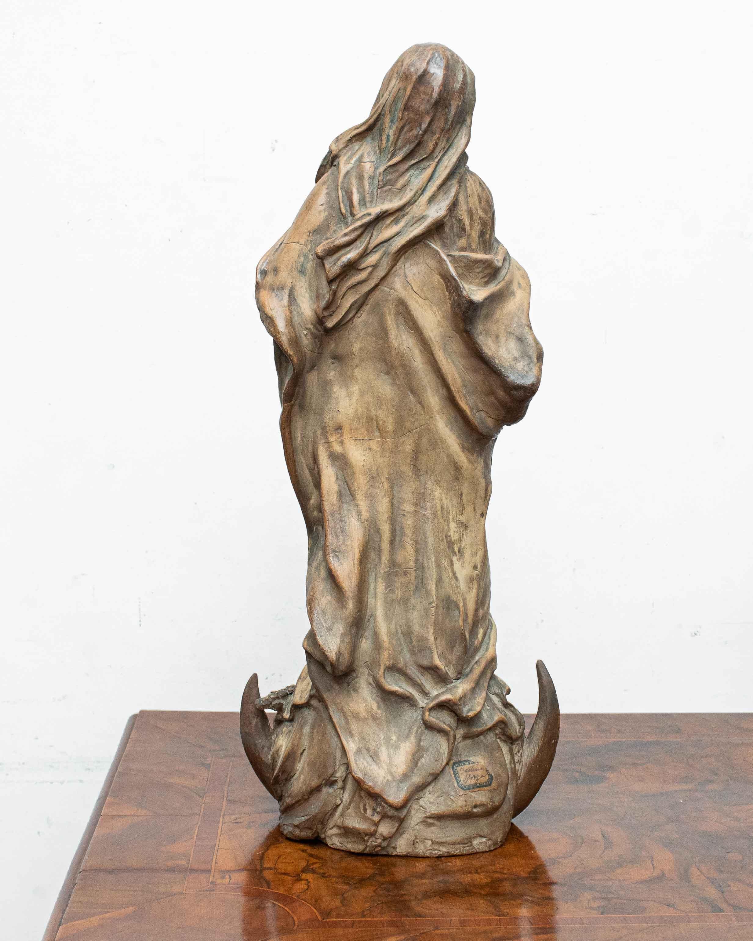 Sculpture en terre cuite de la Vierge Immacule du 18me sicle en vente 4