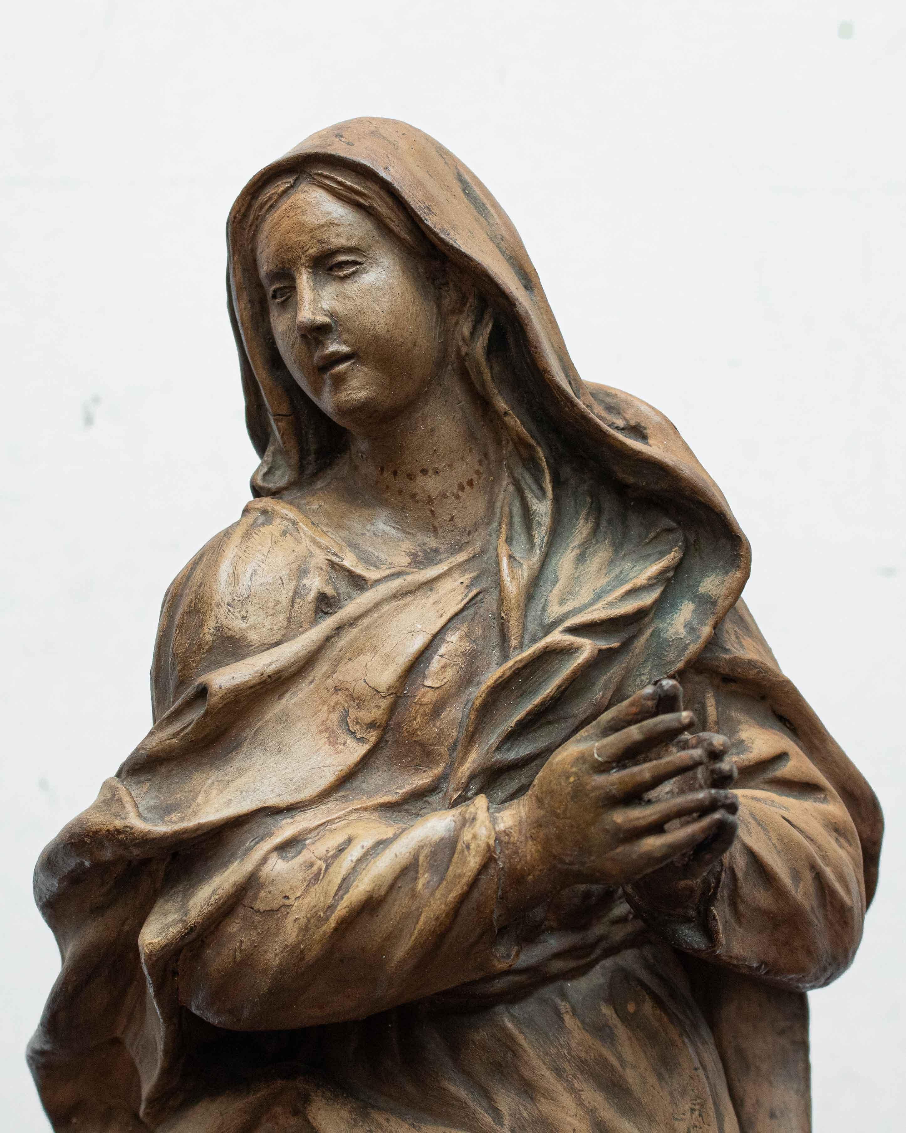 Sculpture en terre cuite de la Vierge Immacule du 18me sicle Excellent état - En vente à Milan, IT