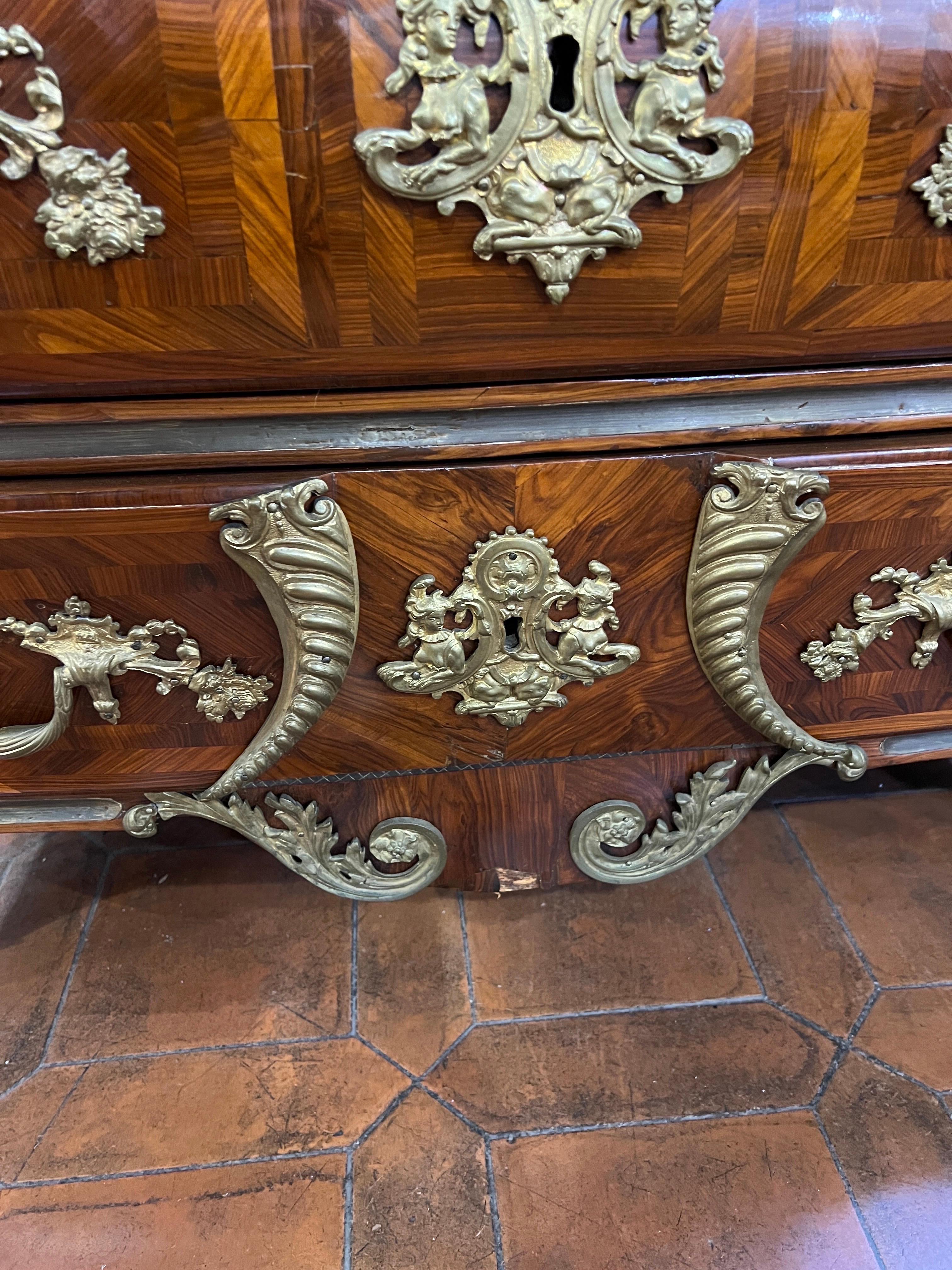 18th Century Important Wooden Commode of King Louis XV  by Pierre Migeon 1740 In Good Condition For Sale In Roma, RM