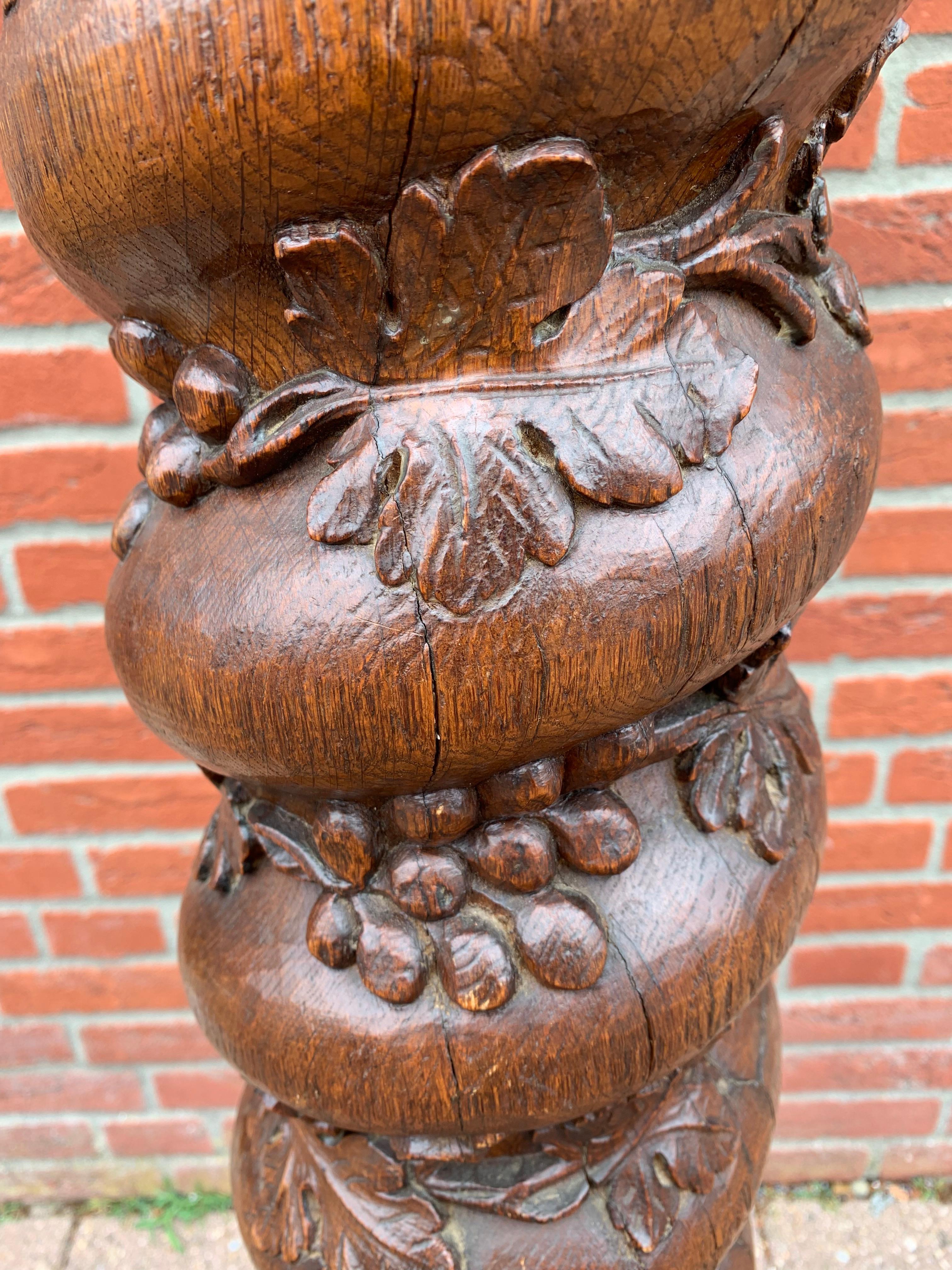 18th Century Impressive Hand Carved Oak Baroque Display Pedestal Sculpture Stand For Sale 12