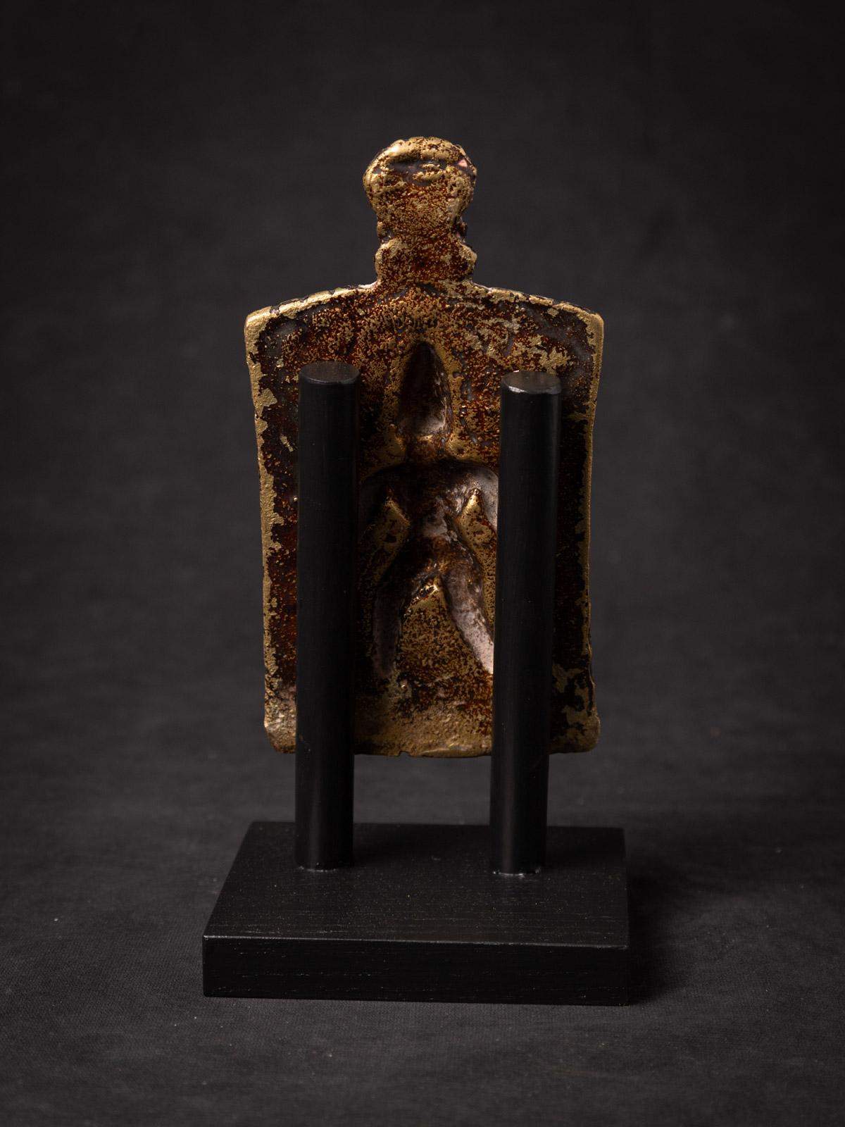 Plaque de dévotion en bronze indien du 18e siècle représentant Virabhadra de l'Inde en vente 3