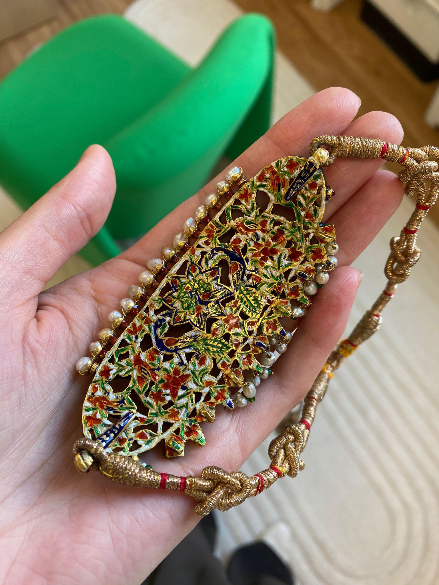 18th Century Indian Gold, Diamond & Enamel Bazuband (Armband) For Sale 4