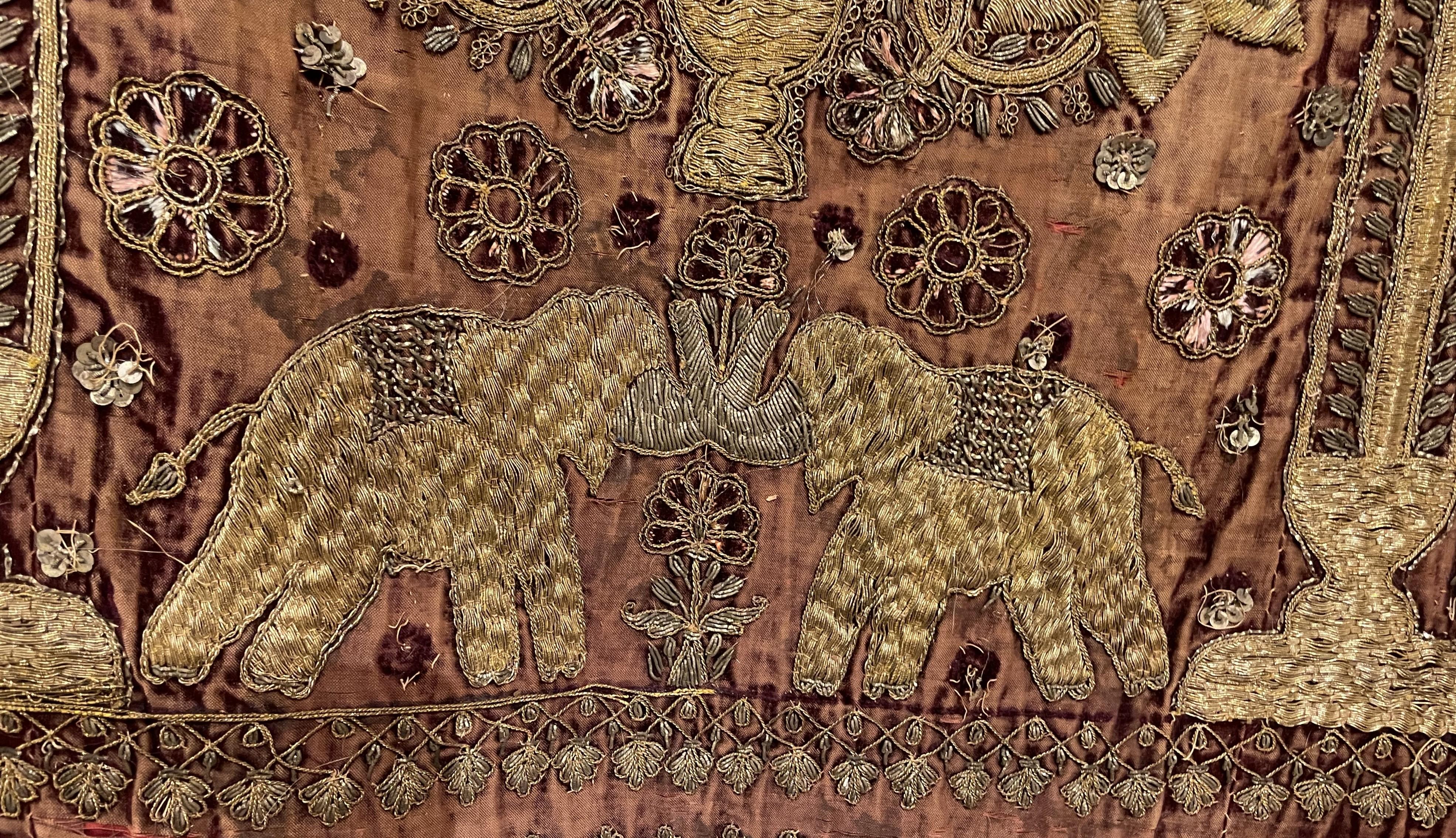 18th Century Indo-portuguese Embroidery In Gold Thread On Velvet For Sale 5
