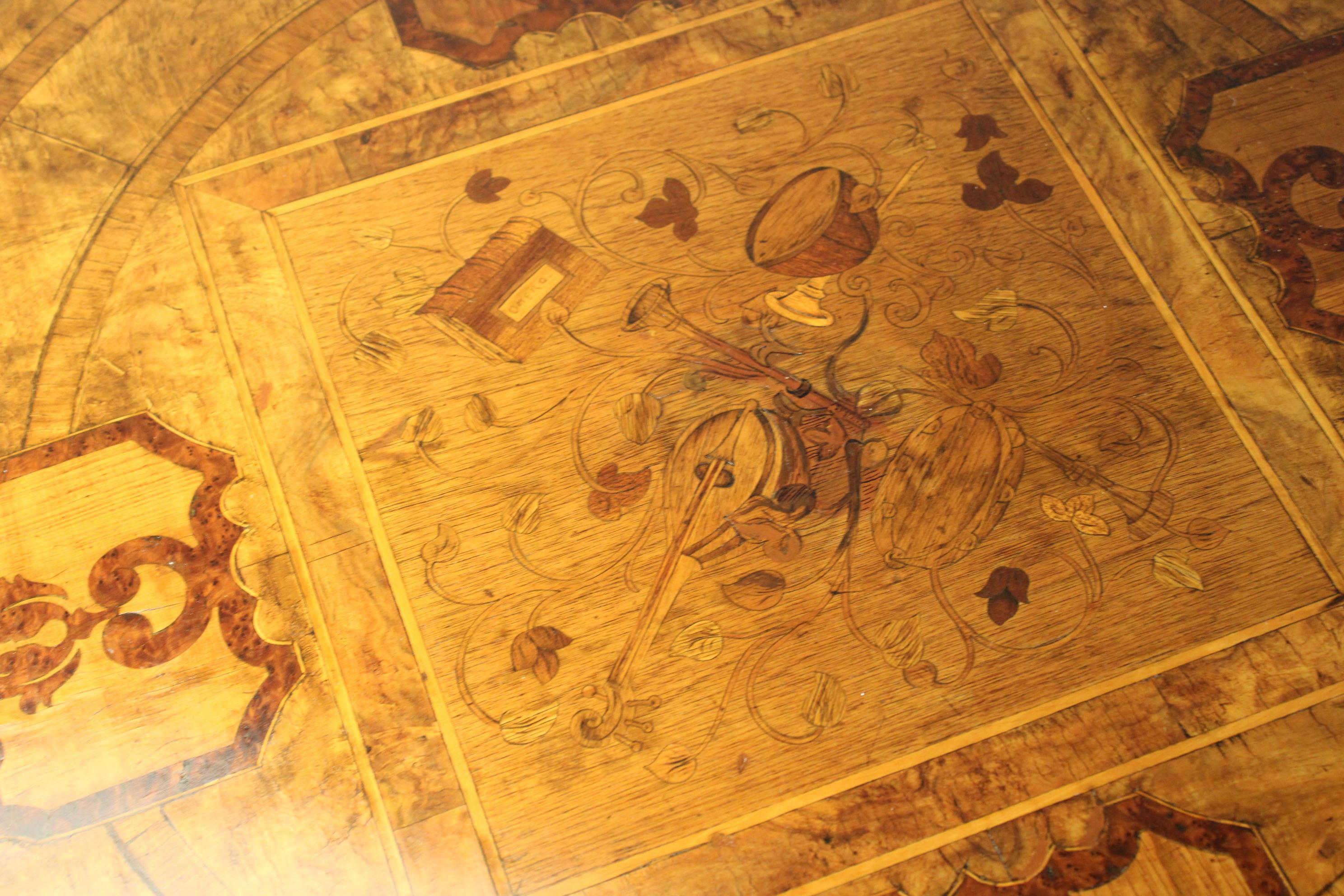Late 18th Century 18th Century Louis XVI Marquetry round Center Table 