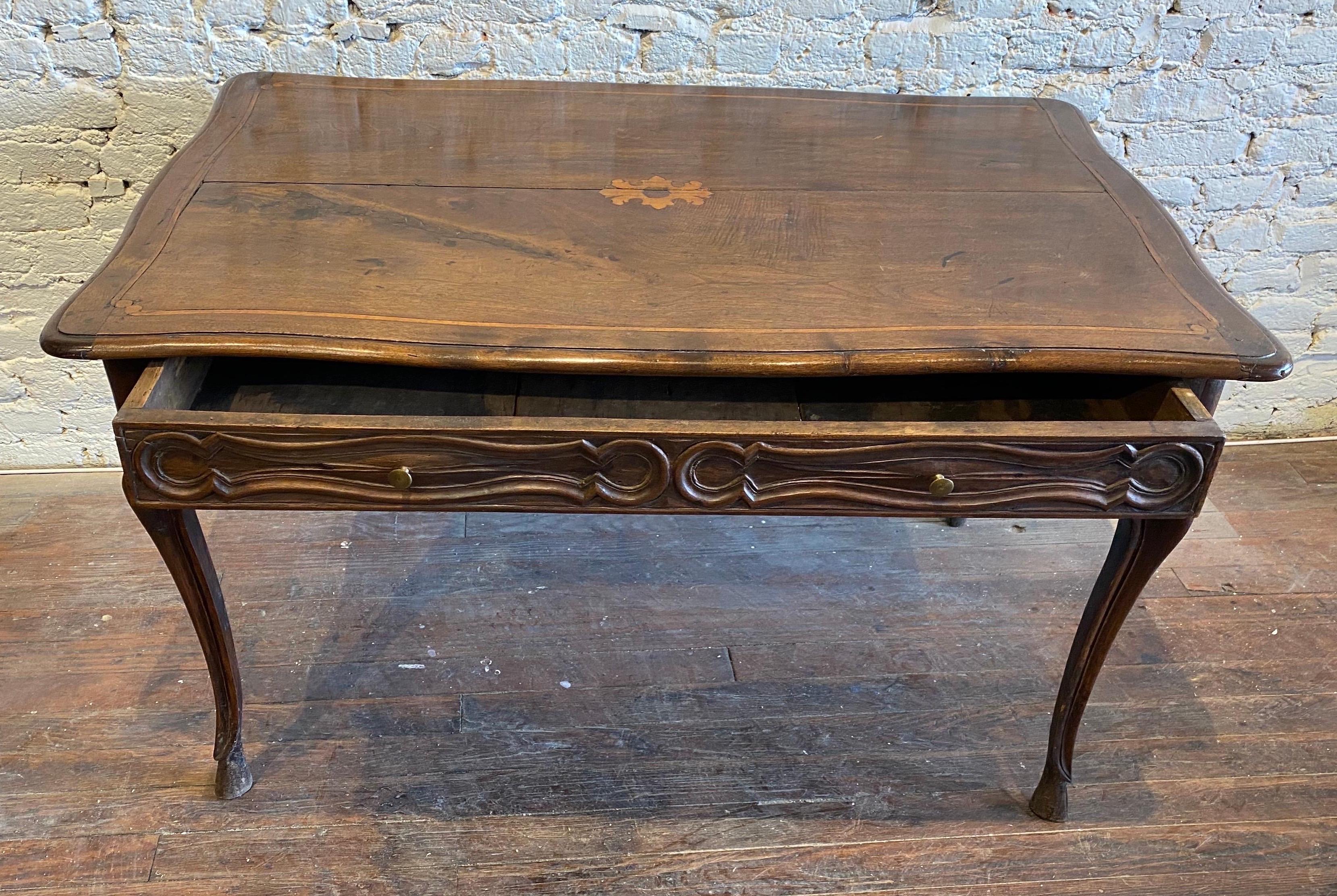 18th Century Inlaid French Walnut Hoof Foot Single Drawer Table or Desk In Good Condition For Sale In Charleston, SC