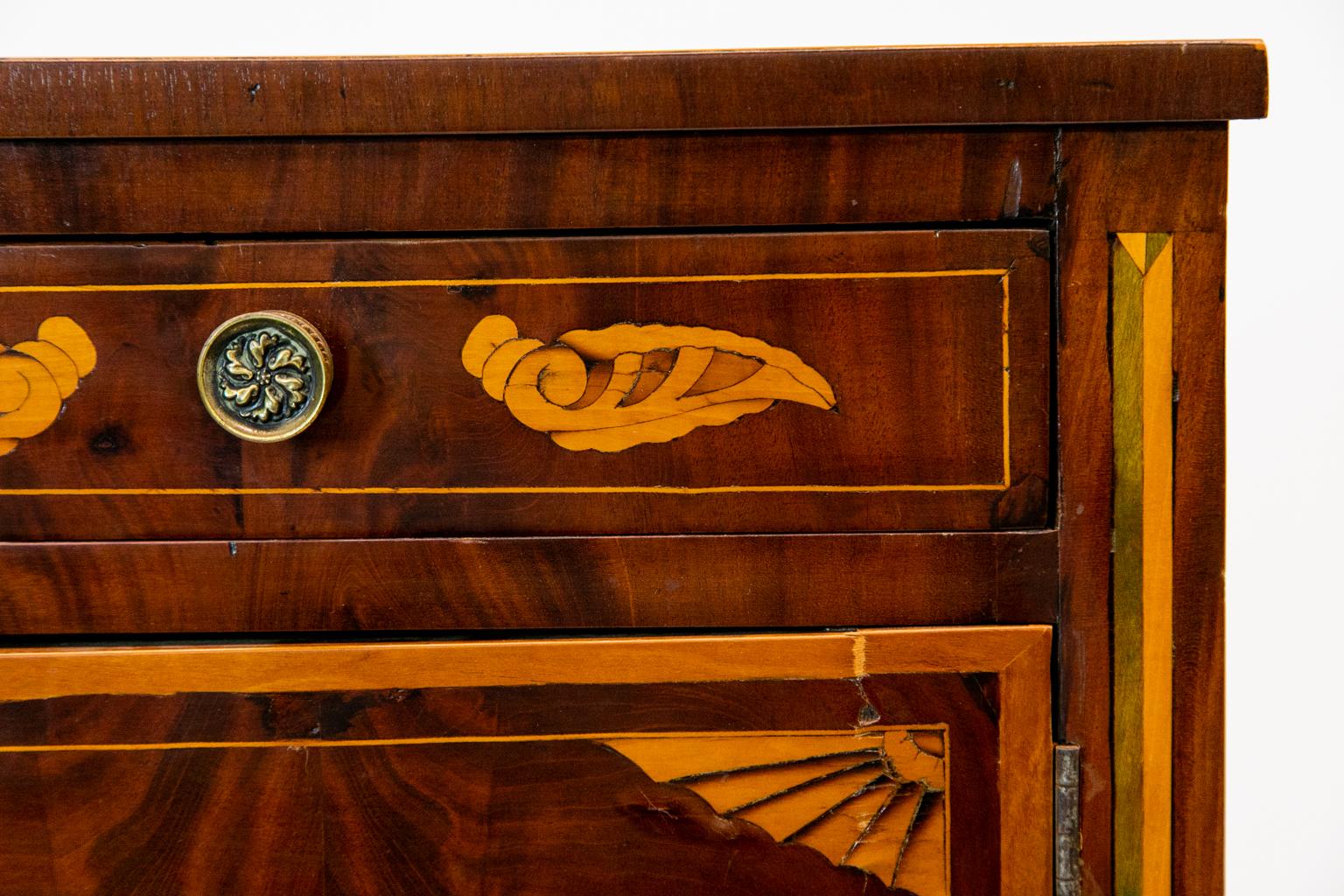 18th Century Inlaid Hepplewhite One-Drawer Commode For Sale 3