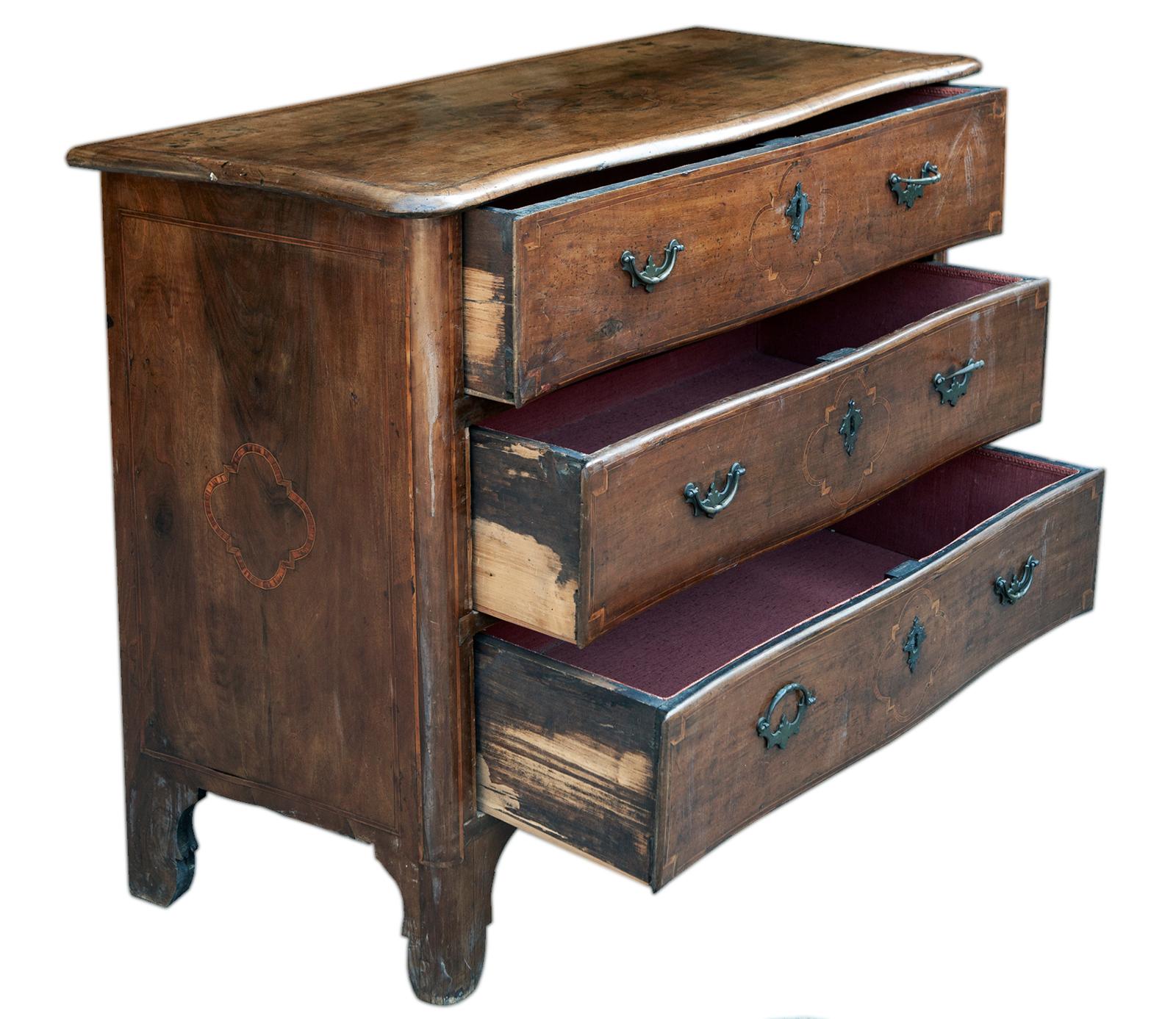 18th Century Inlaid Italian Walnut Three Drawer Chest/ Lined Drawers In Good Condition For Sale In Malibu, CA