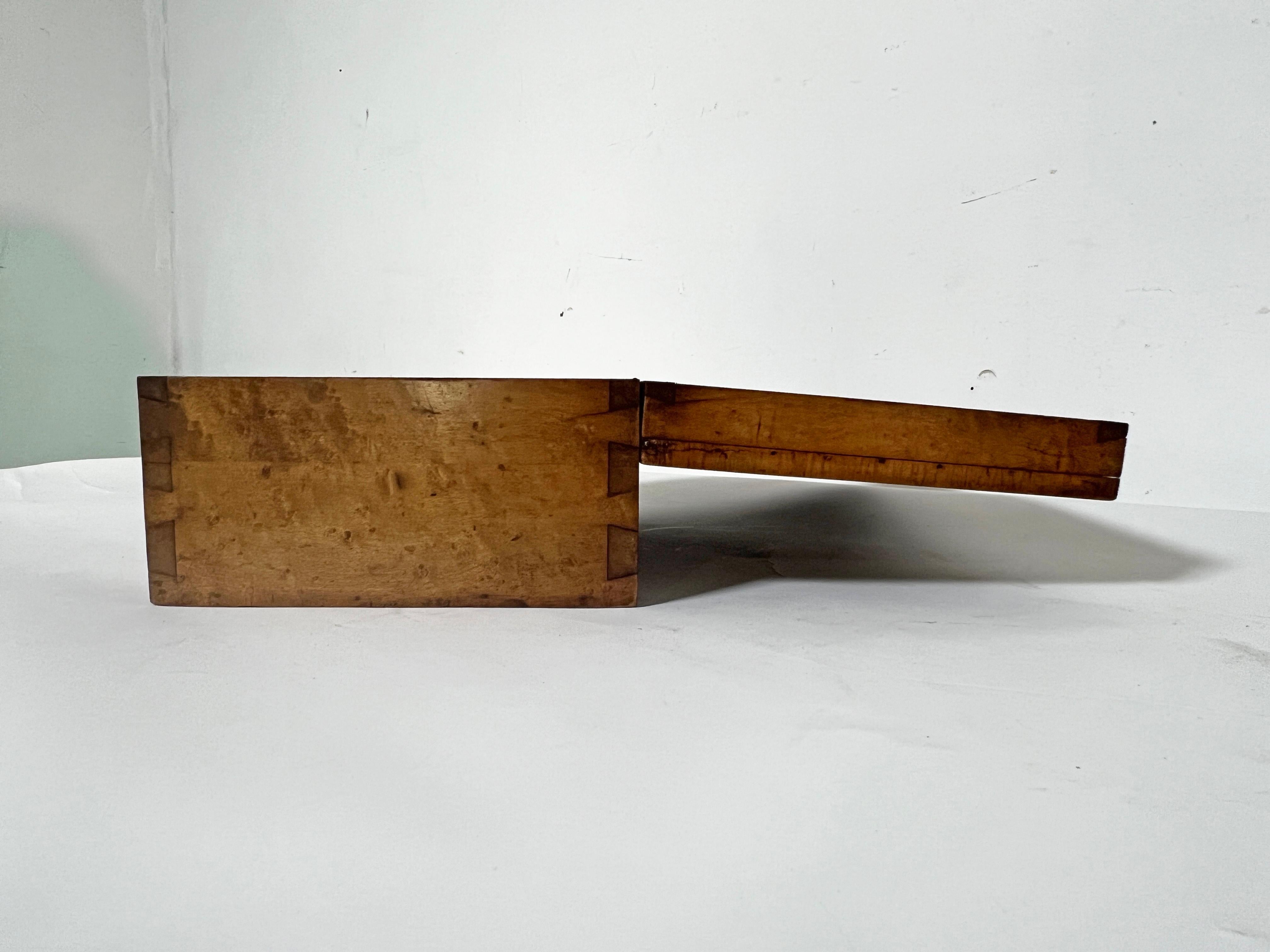 18th Century Inlaid Marquetry Document Box For Sale 4