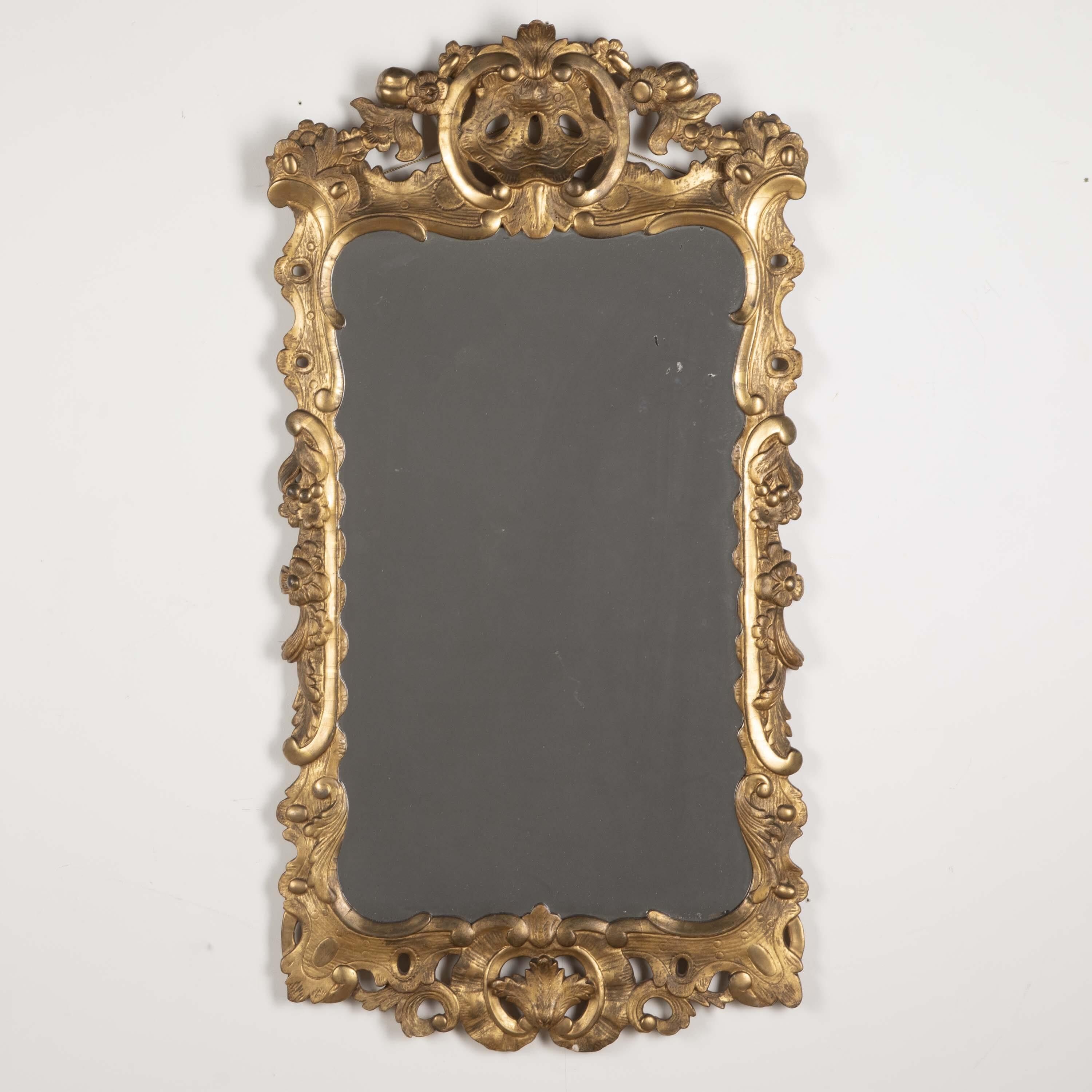 18th Century Irish Carved Giltwood Mirror 1
