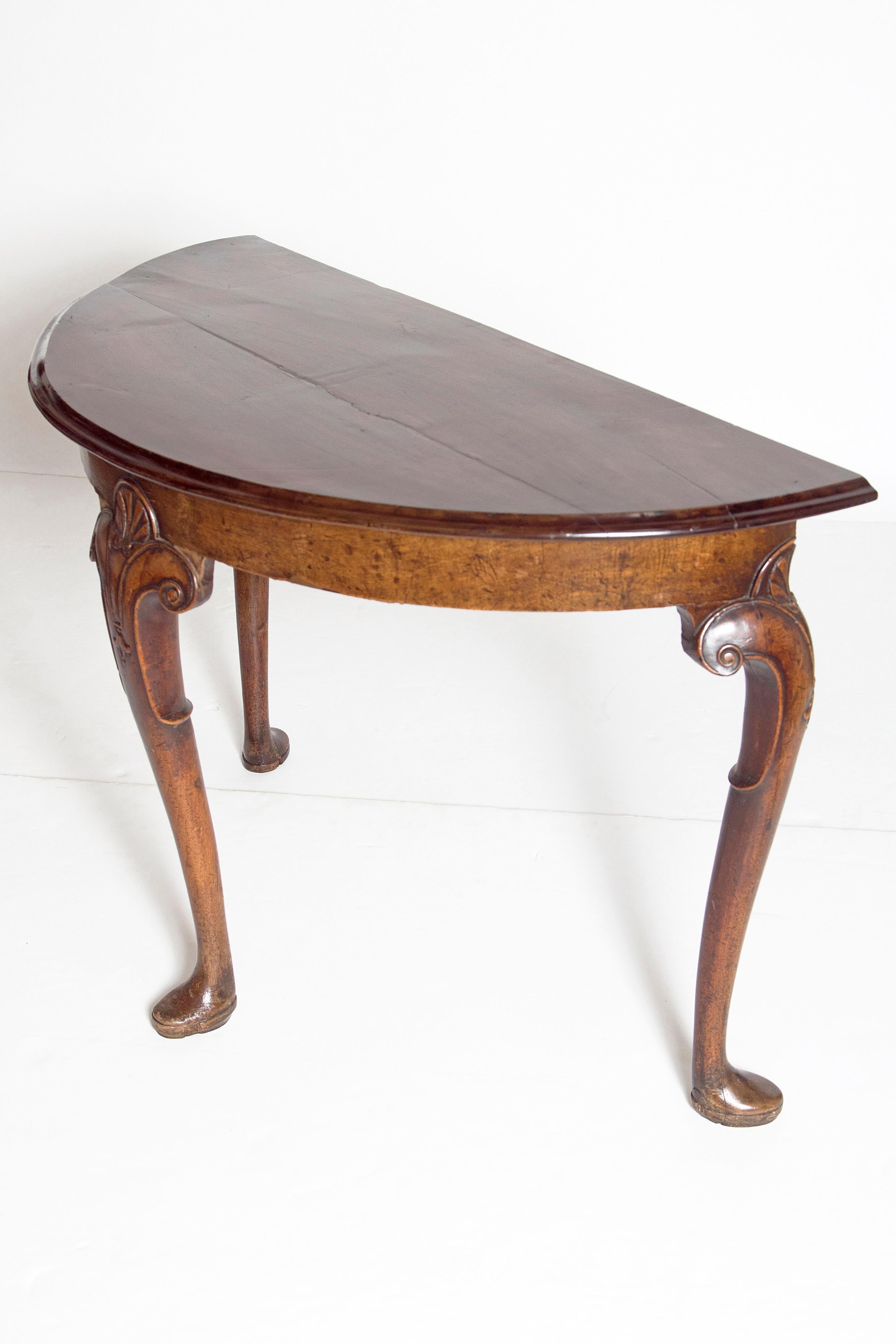 18th Century and Earlier 18th Century Irish George I Walnut Demi-Lune Table