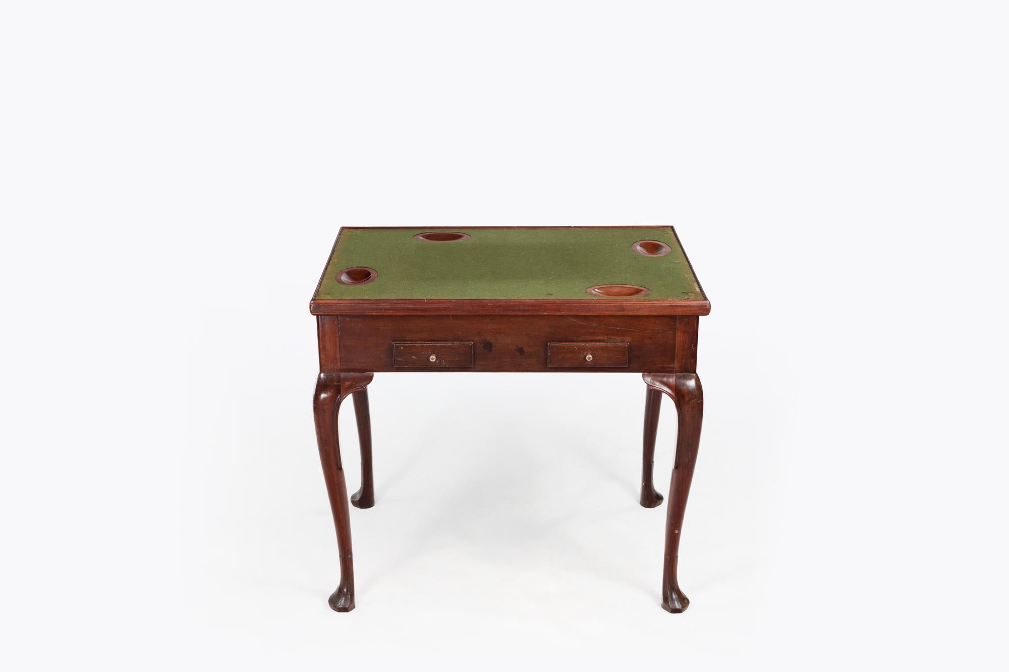 Irischer georgianischer Mahagoni-Spieltisch aus dem 18. Jahrhundert (18. Jahrhundert und früher) im Angebot