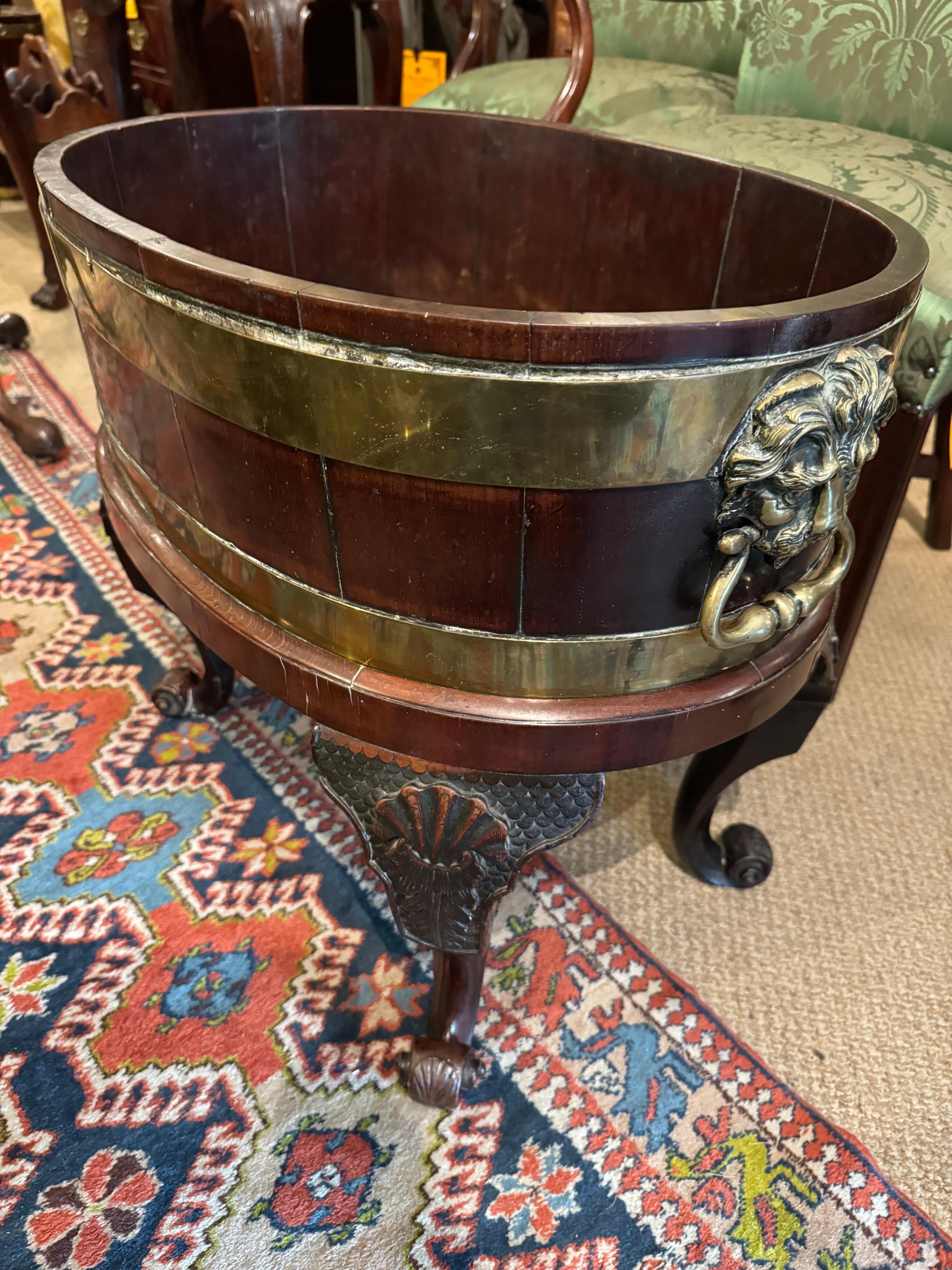 18th Century Irish Mahogany Brass-Bound Jardiniere In Excellent Condition For Sale In Dublin 8, IE
