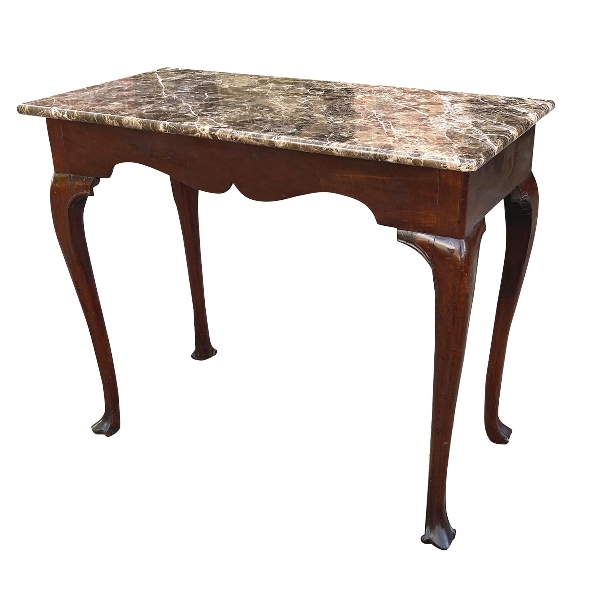 Tavolo da console con piano in marmo irlandese del XVIII secolo