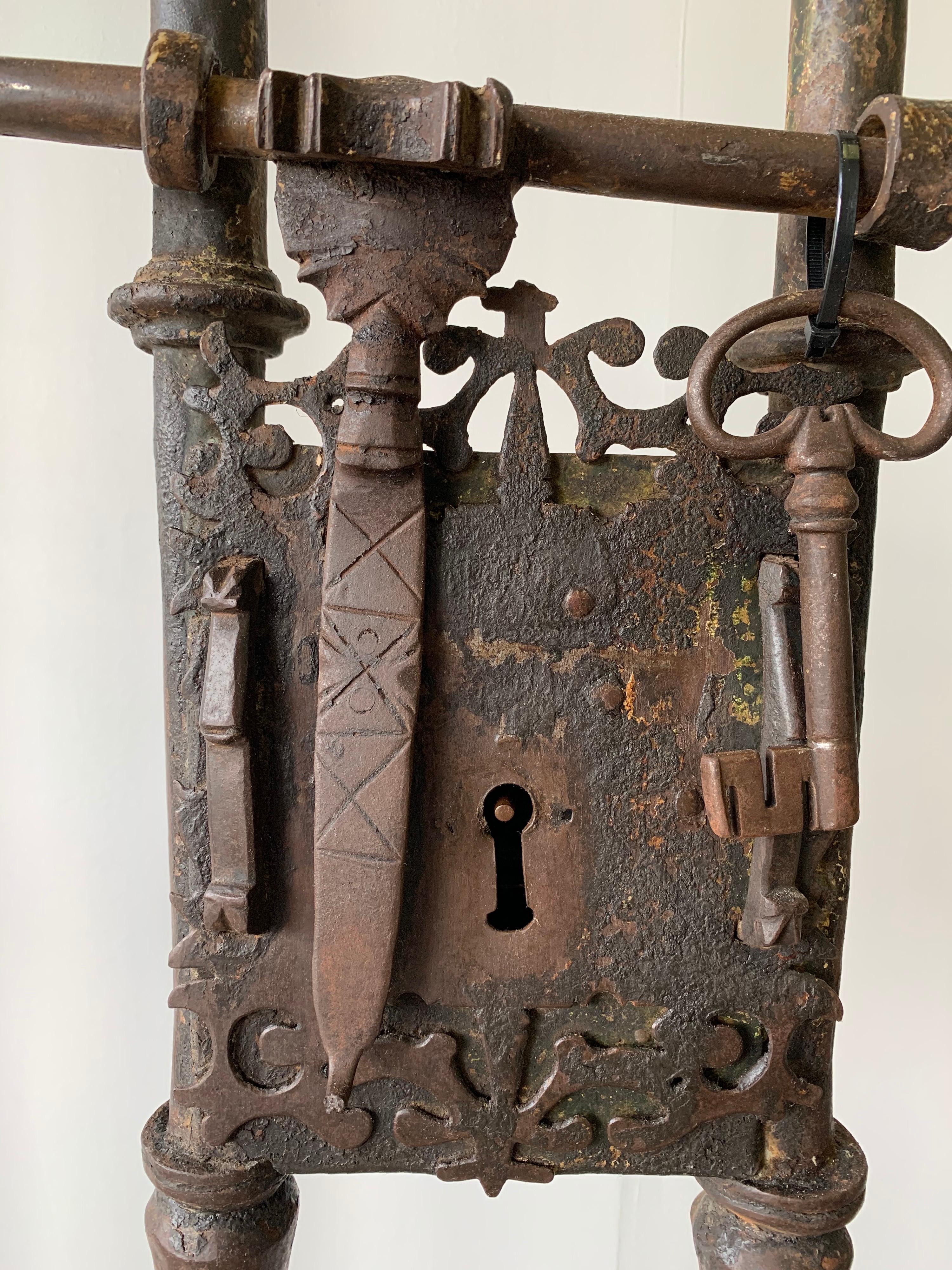 18th Century Iron Gate and Panels from Spanish Villa In Good Condition For Sale In East Hampton, NY