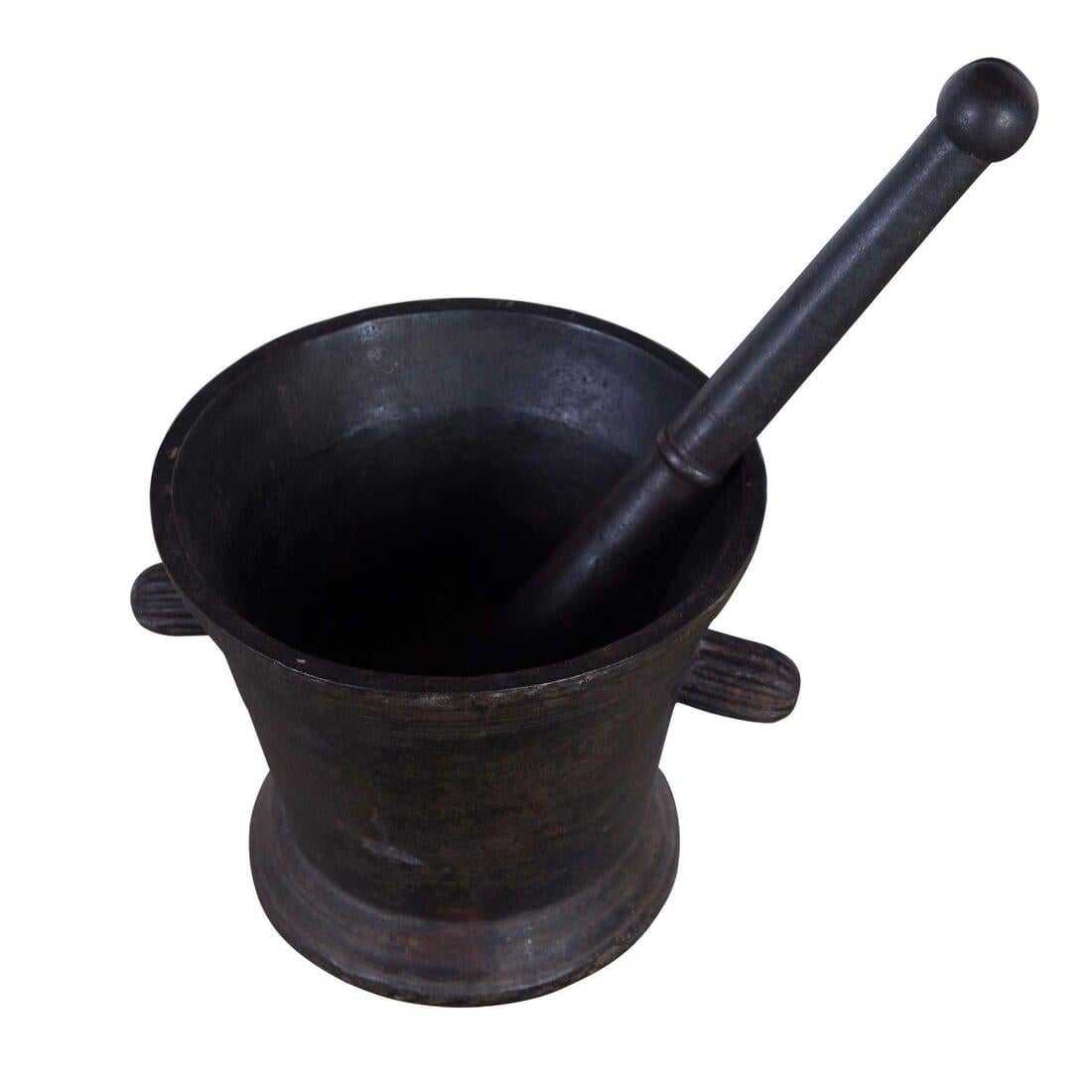 cast iron mortar and pestle antique