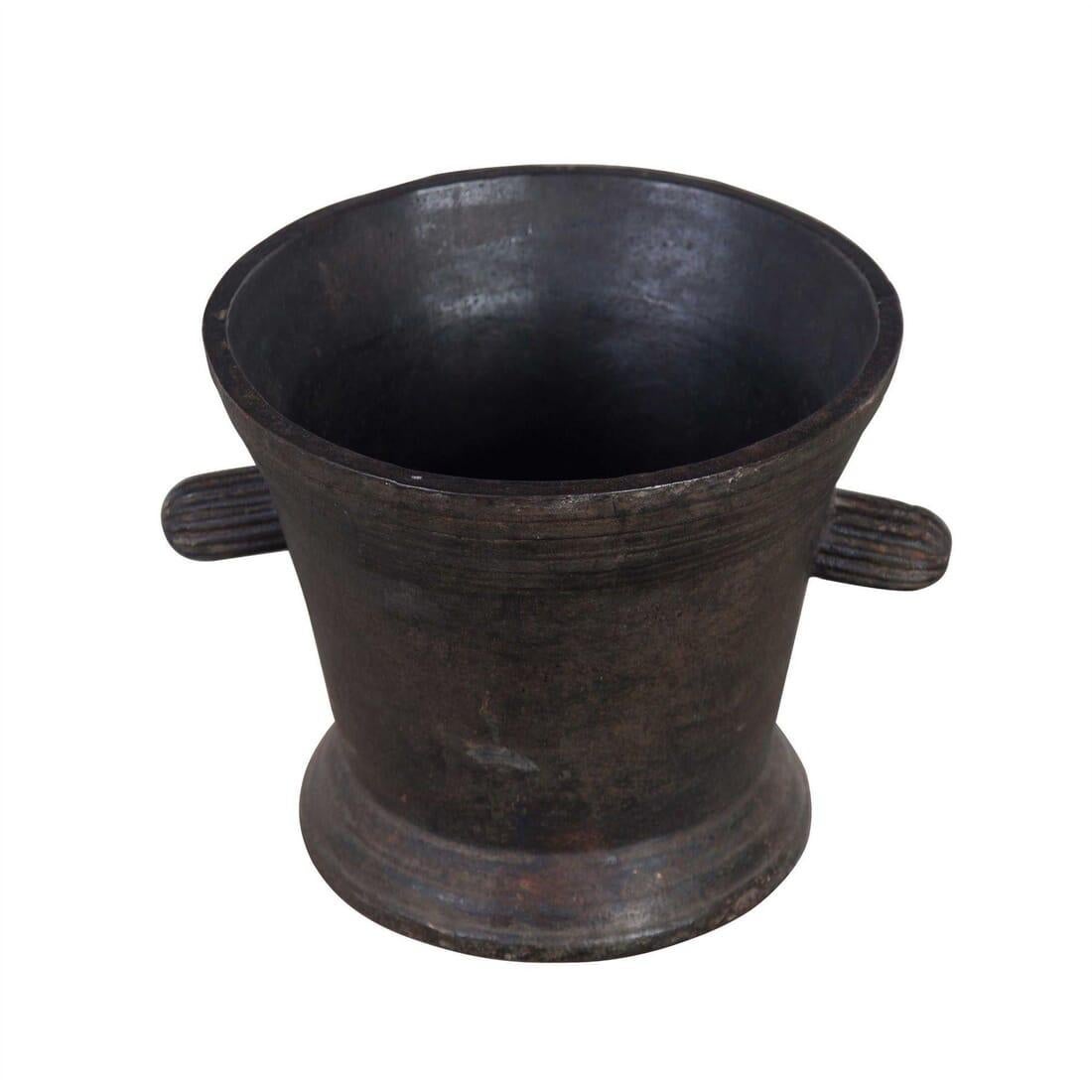French 18th Century Iron Pestle and Mortar For Sale
