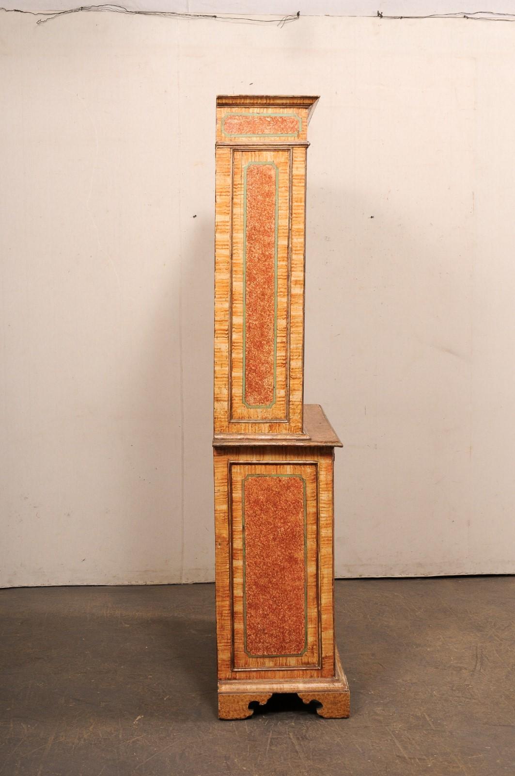18. Jahrhundert Italienisch 7 Ft hohen Schrank w / früh malen (Holz) im Angebot