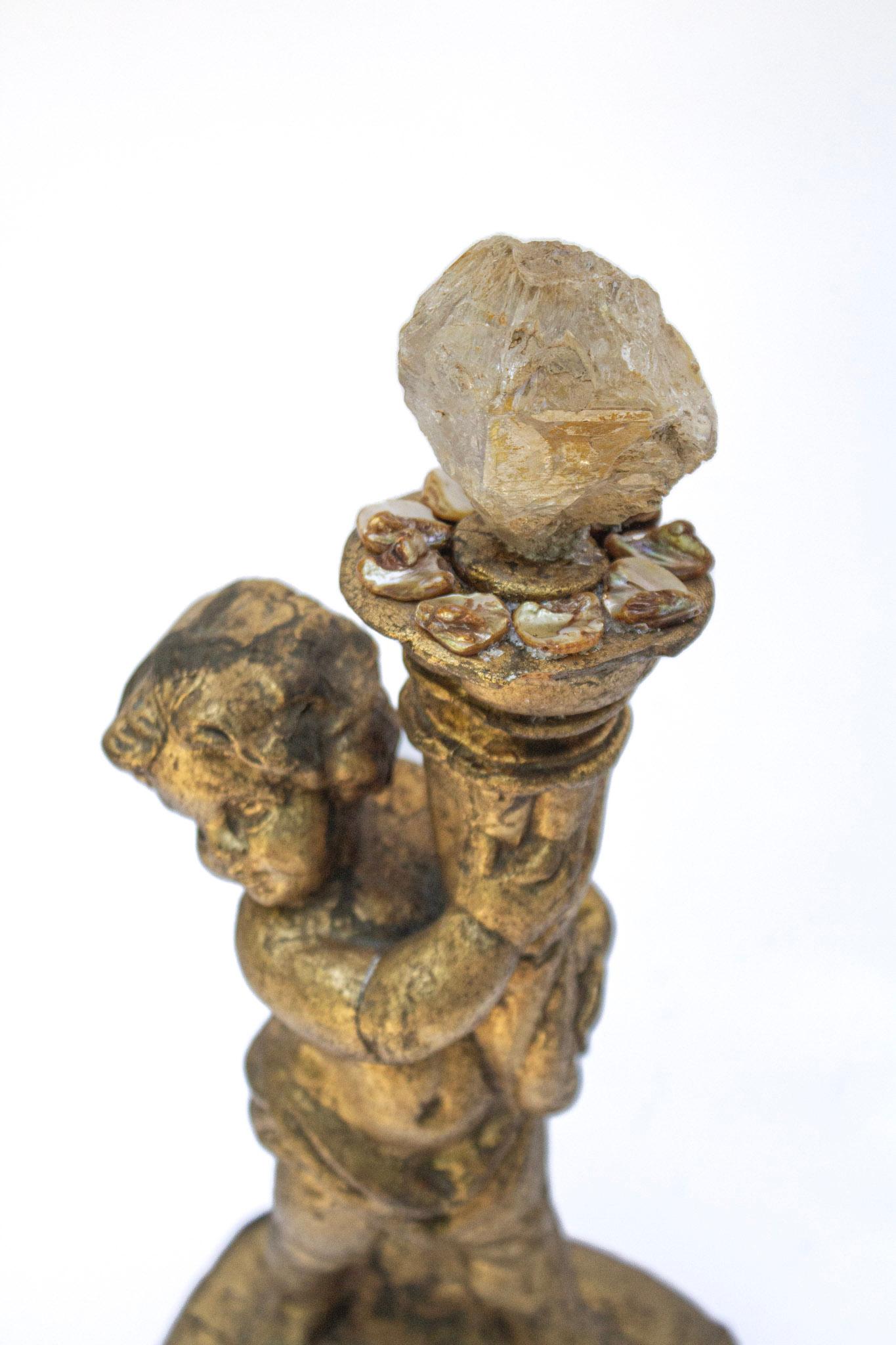 Italienischer Engel und Fackel aus dem 18. Jahrhundert mit Herkimer-Diamant und Barockperlen (Handgeschnitzt) im Angebot