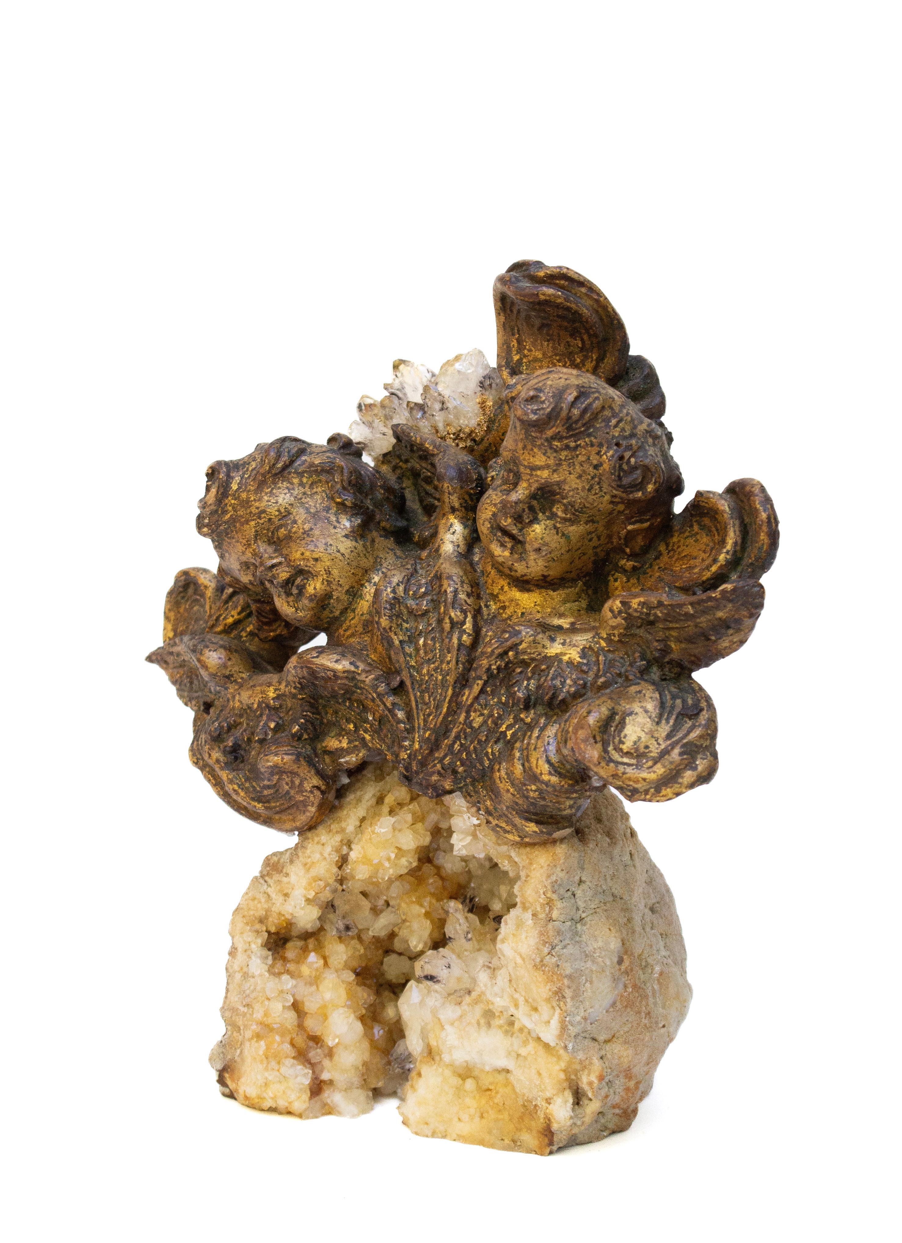 Cristal de roche Tête d'ange italienne du 18e siècle sur géode en vente