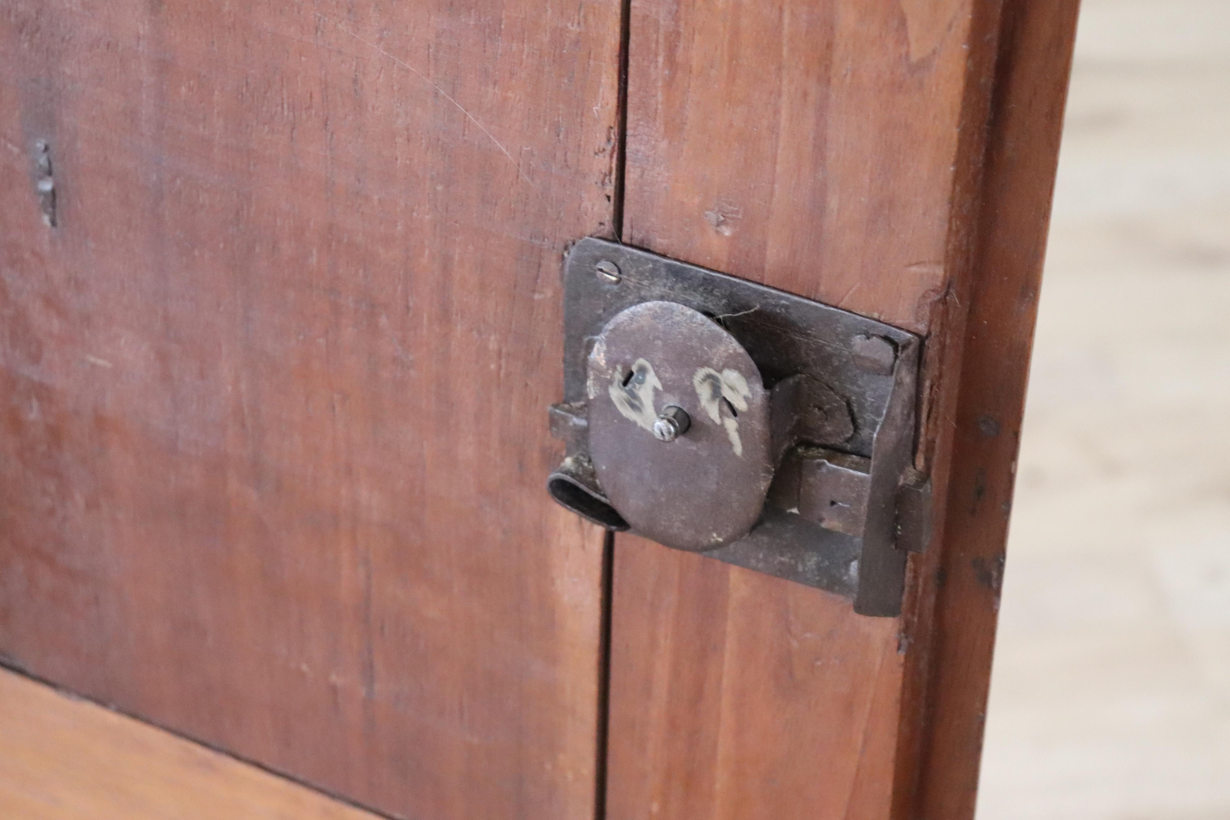 Inginocchiatoio antico italiano del XVIII secolo in legno massiccio di noce in vendita 6