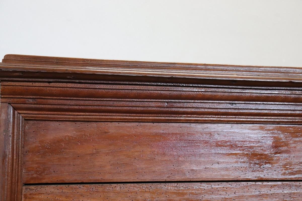 Inginocchiatoio antico italiano del XVIII secolo in legno massiccio di noce in vendita 12
