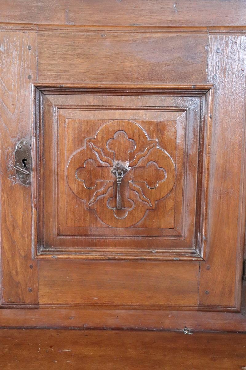 Noce Inginocchiatoio antico italiano del XVIII secolo in legno massiccio di noce in vendita