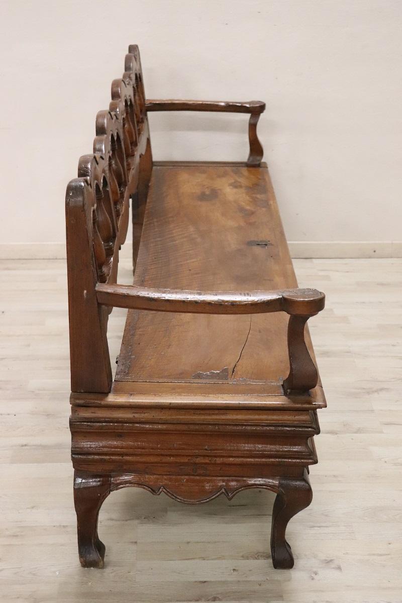 18th Century Italian Antique Louis XV Bench in Solid Walnut Wood For Sale 7