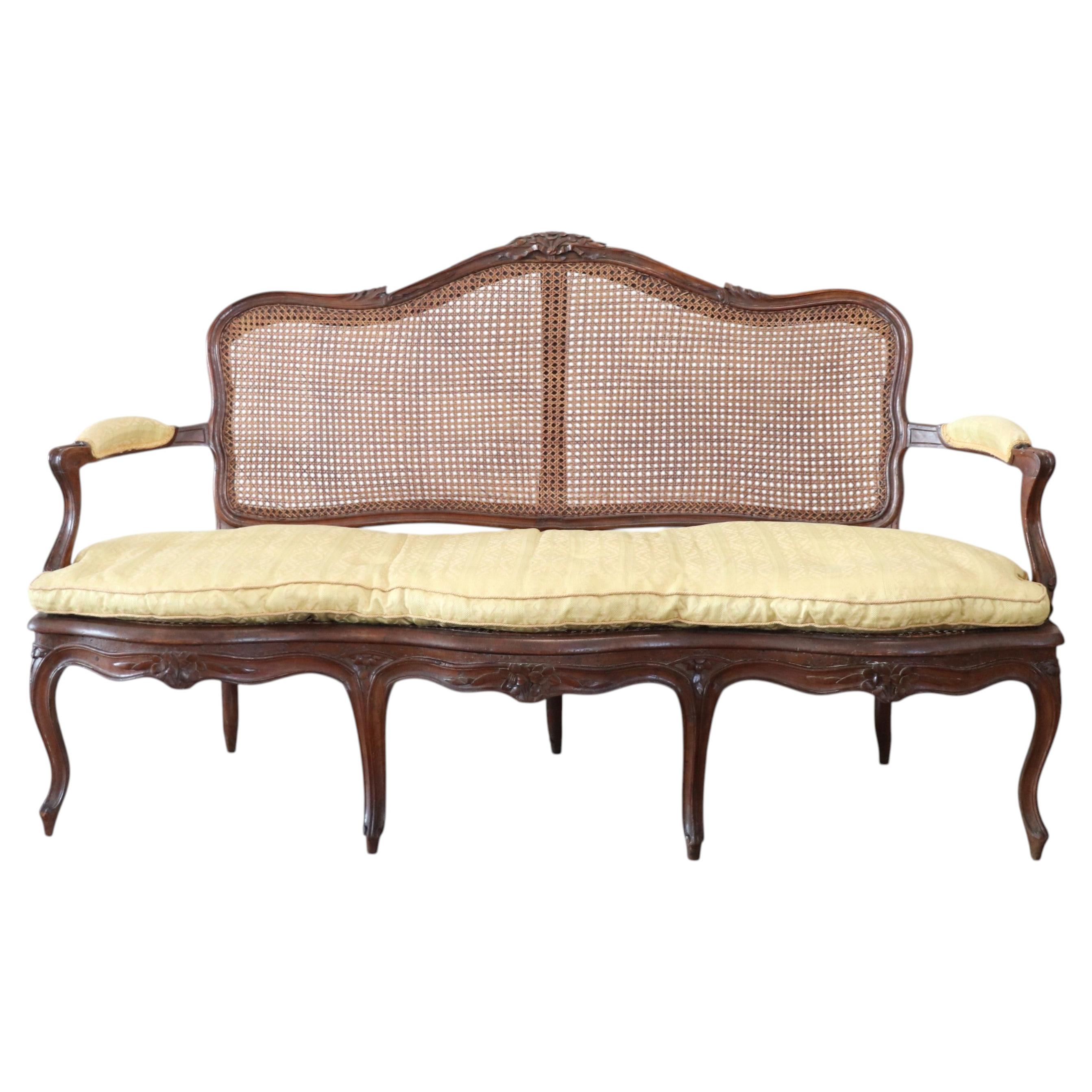 18th Century Italian Antique Settee in Walnut and Vienna Straw