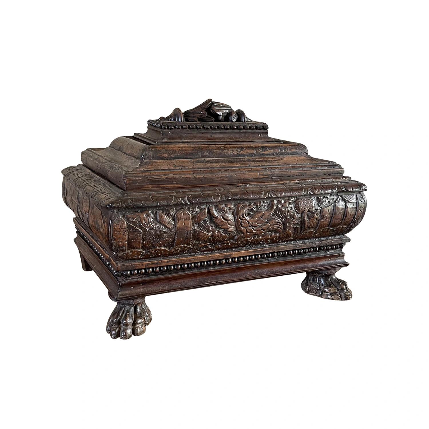 18th Century Italian Antique Walnut Coffret in the Manner of Rosso Fiorentino In Good Condition In West Palm Beach, FL
