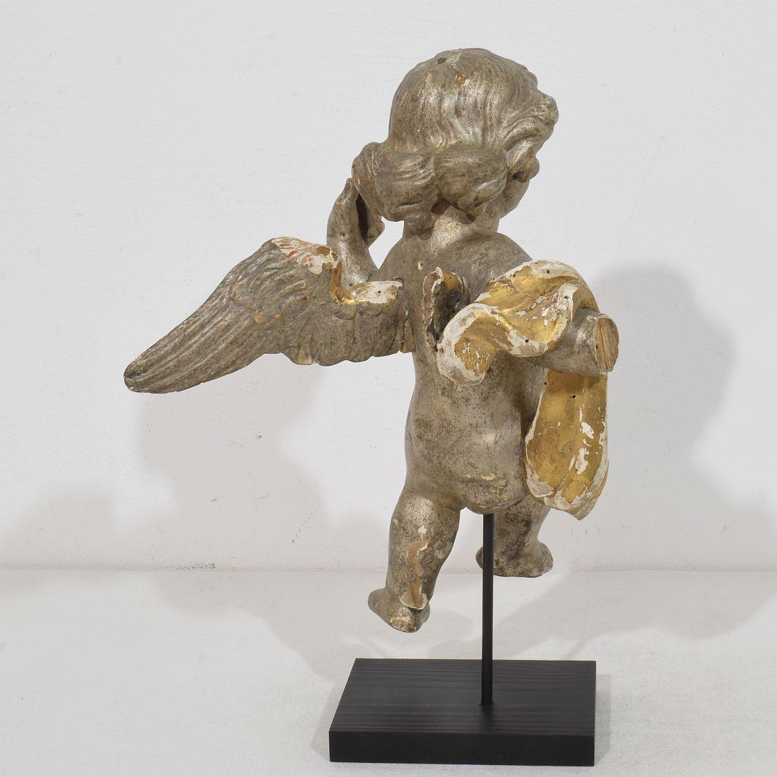 Intagliato a mano Figura di angelo barocco italiano del XVIII secolo in vendita