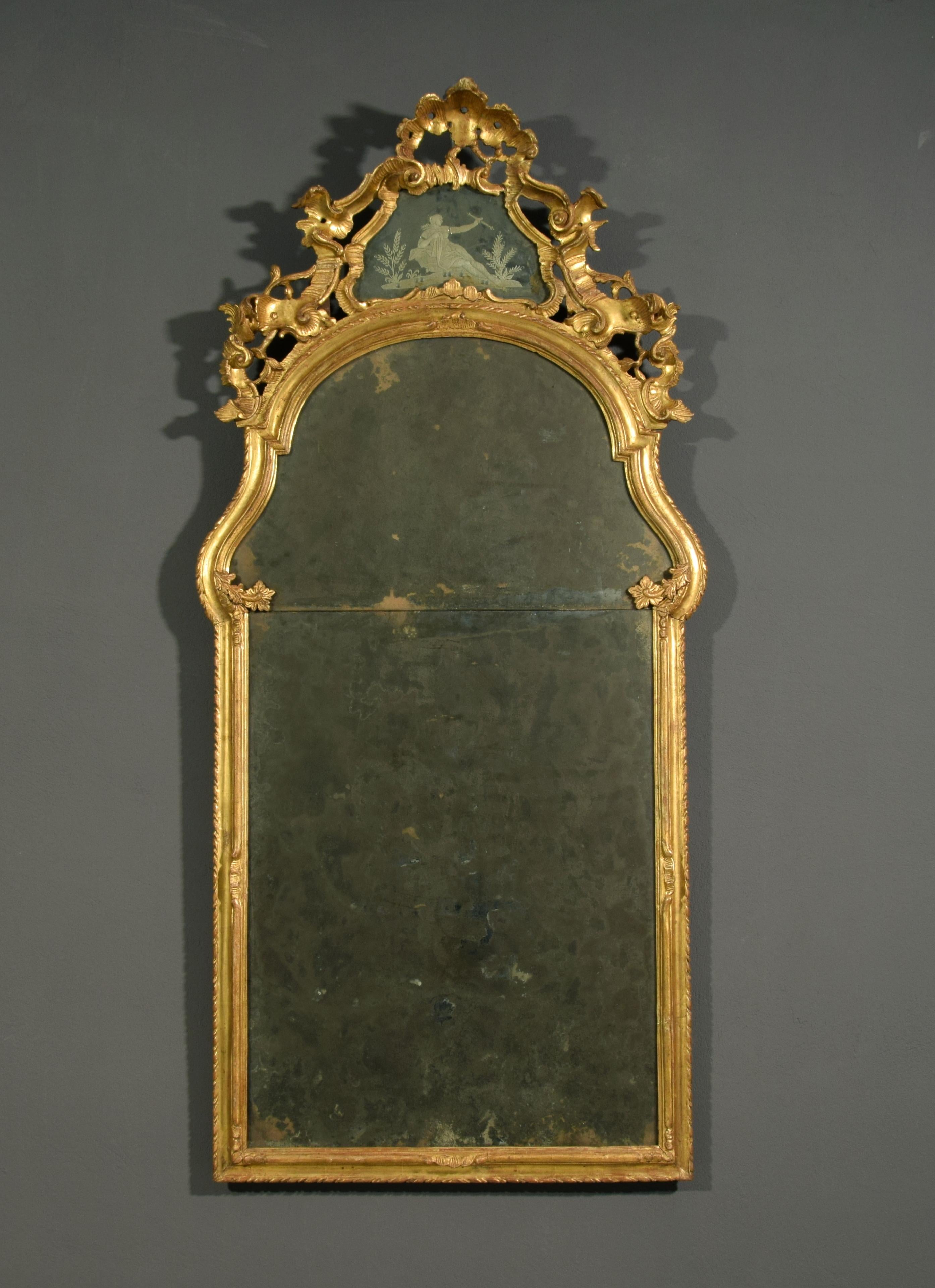 Miroir baroque italien du XVIIIe siècle en bois sculpté et doré en vente 8