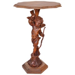 table à vin Cupidon en noyer sculpté:: baroque italien du 18e siècle:: vers 1750