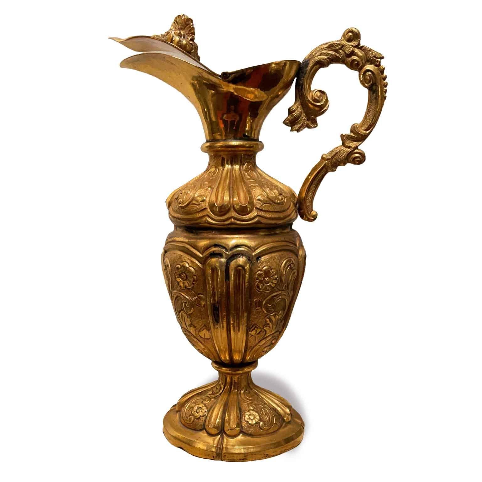 18th Century Italian Baroque Gilded Ewer Repoussé Copper Liturgical Pitcher For Sale 6