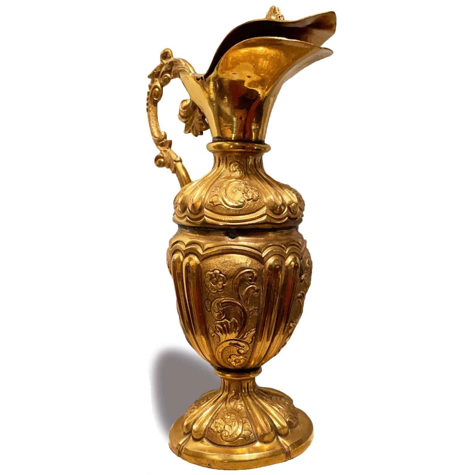 18th Century Italian Baroque Gilded Ewer Repoussé Copper Liturgical Pitcher For Sale 7
