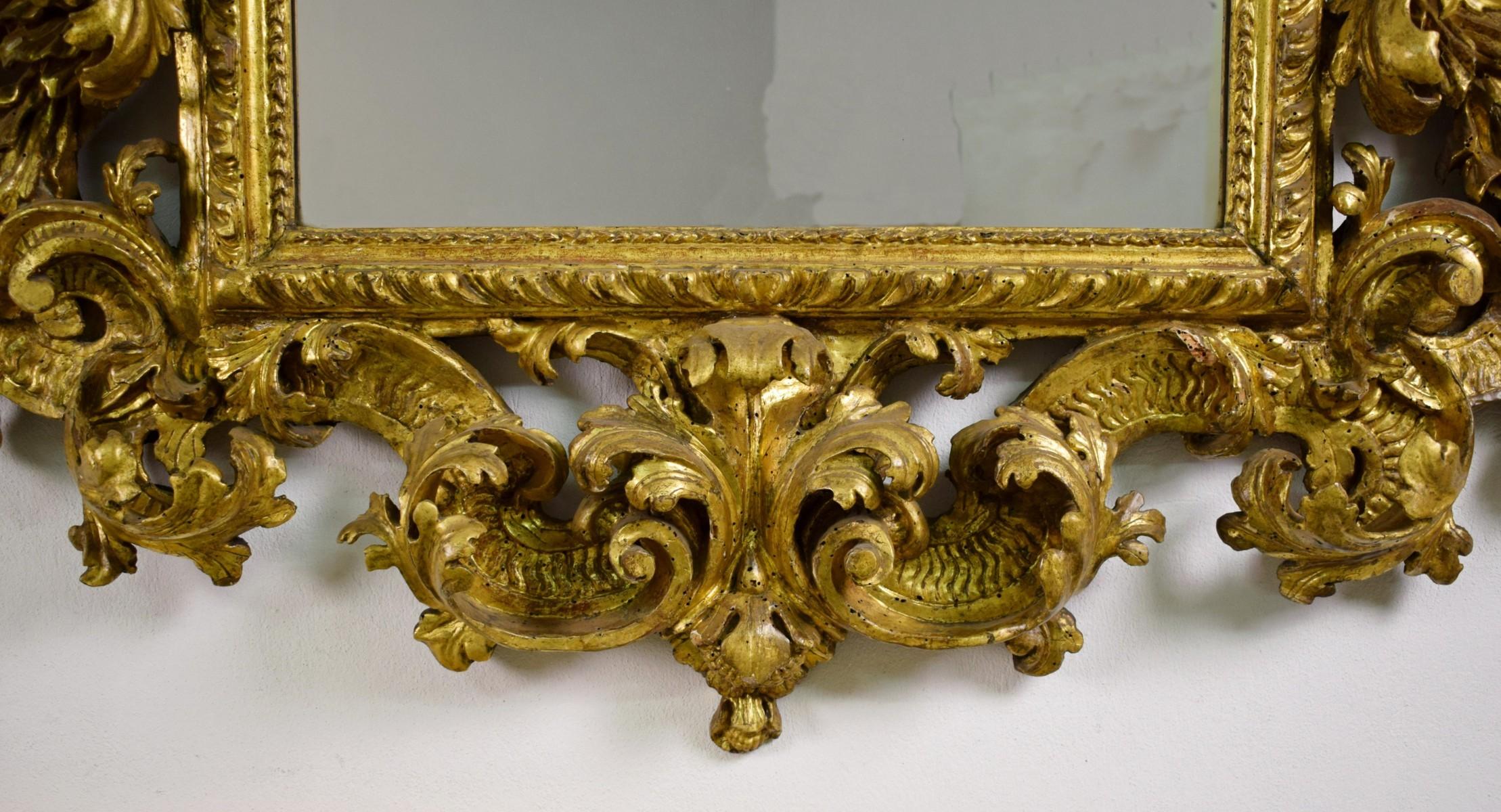 Hand-Carved 18th Century, Italian Baroque Giltwood Mirror