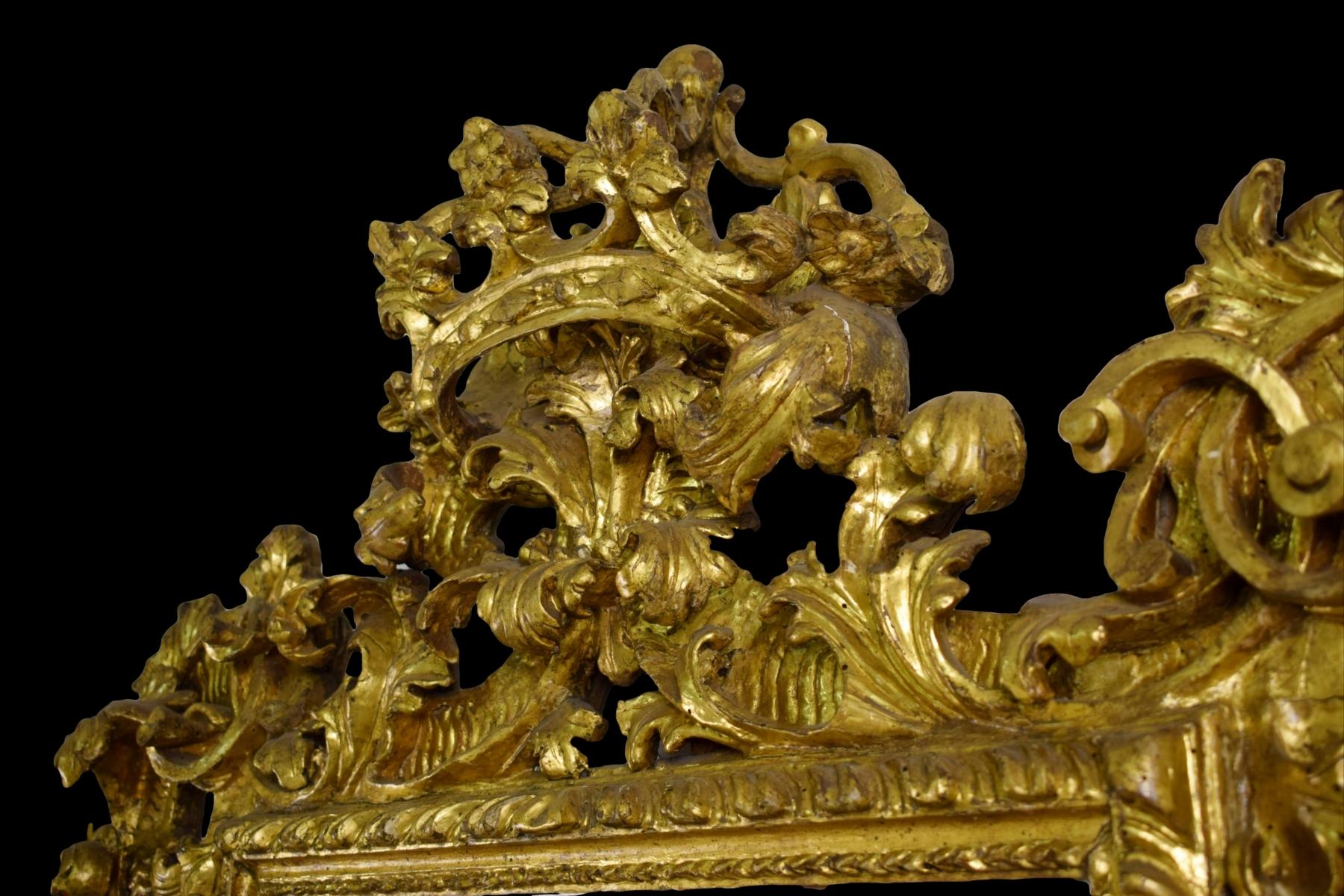 18th Century, Italian Baroque Giltwood Mirror 1