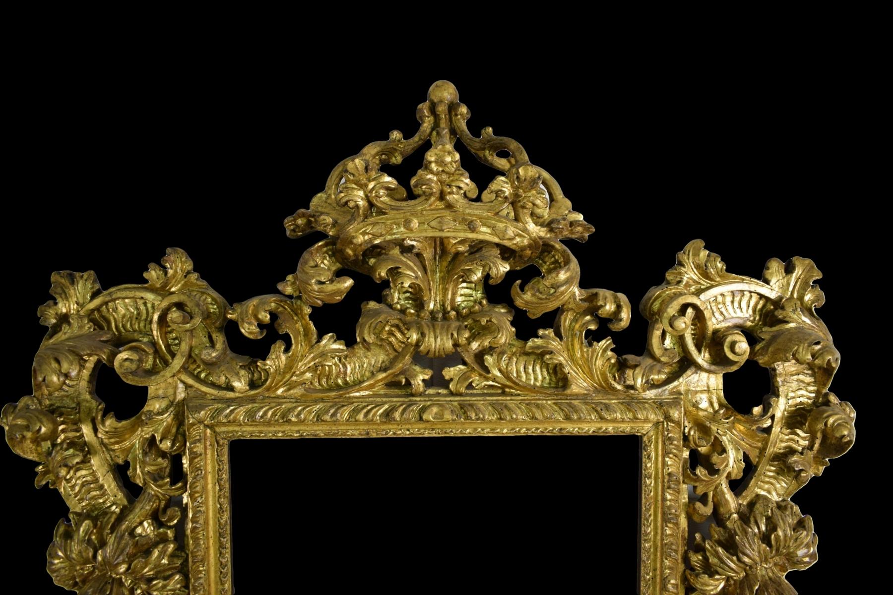 18th Century, Italian Baroque Giltwood Mirror 2