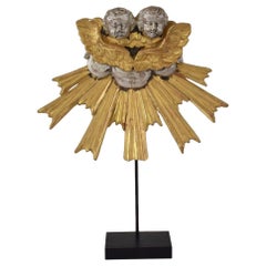 18th Century Italian Baroque Giltwood Ornament with Angels on Sunrays