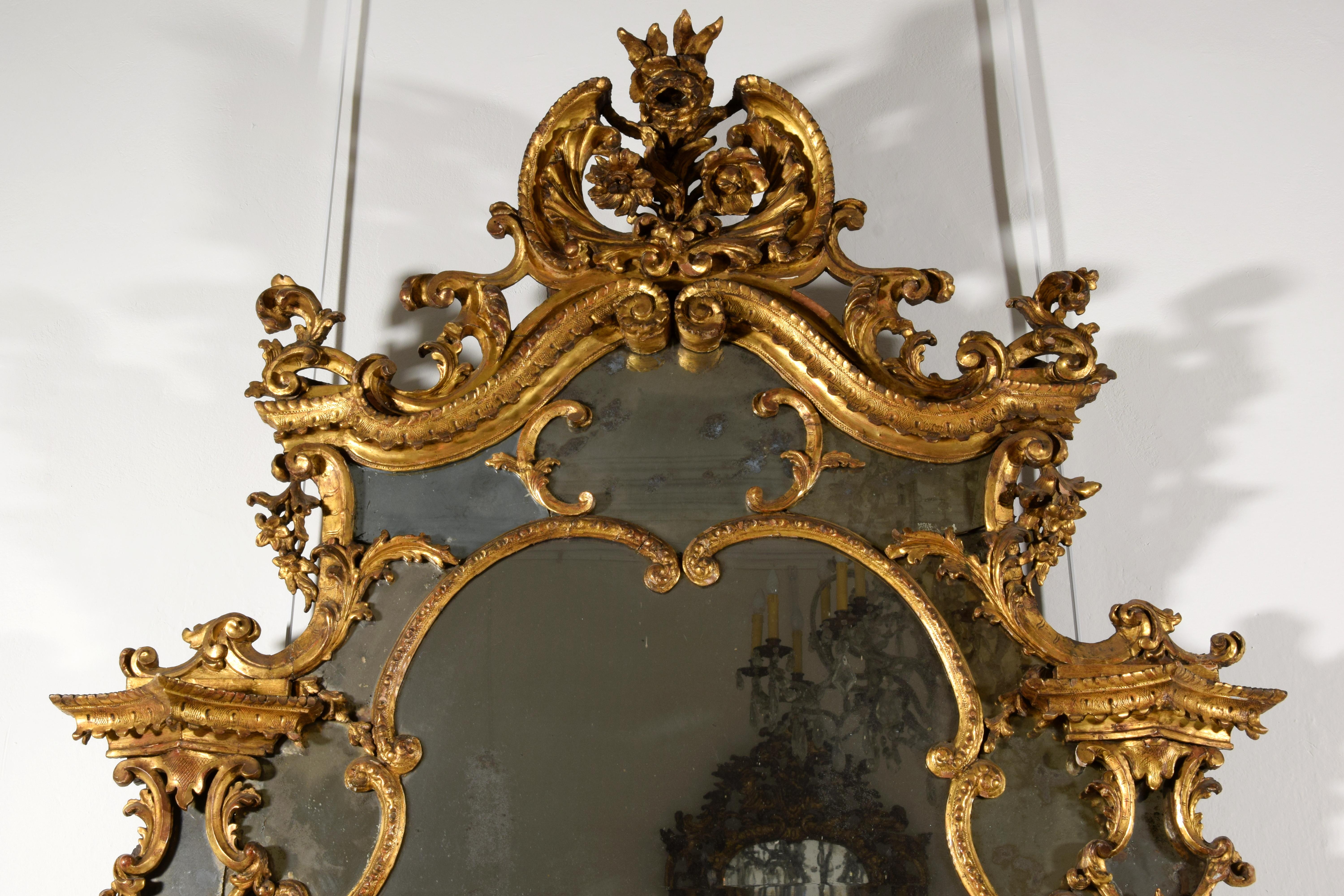 Early 18th Century 18th Century, Italian Baroque Gitlwood Mirror