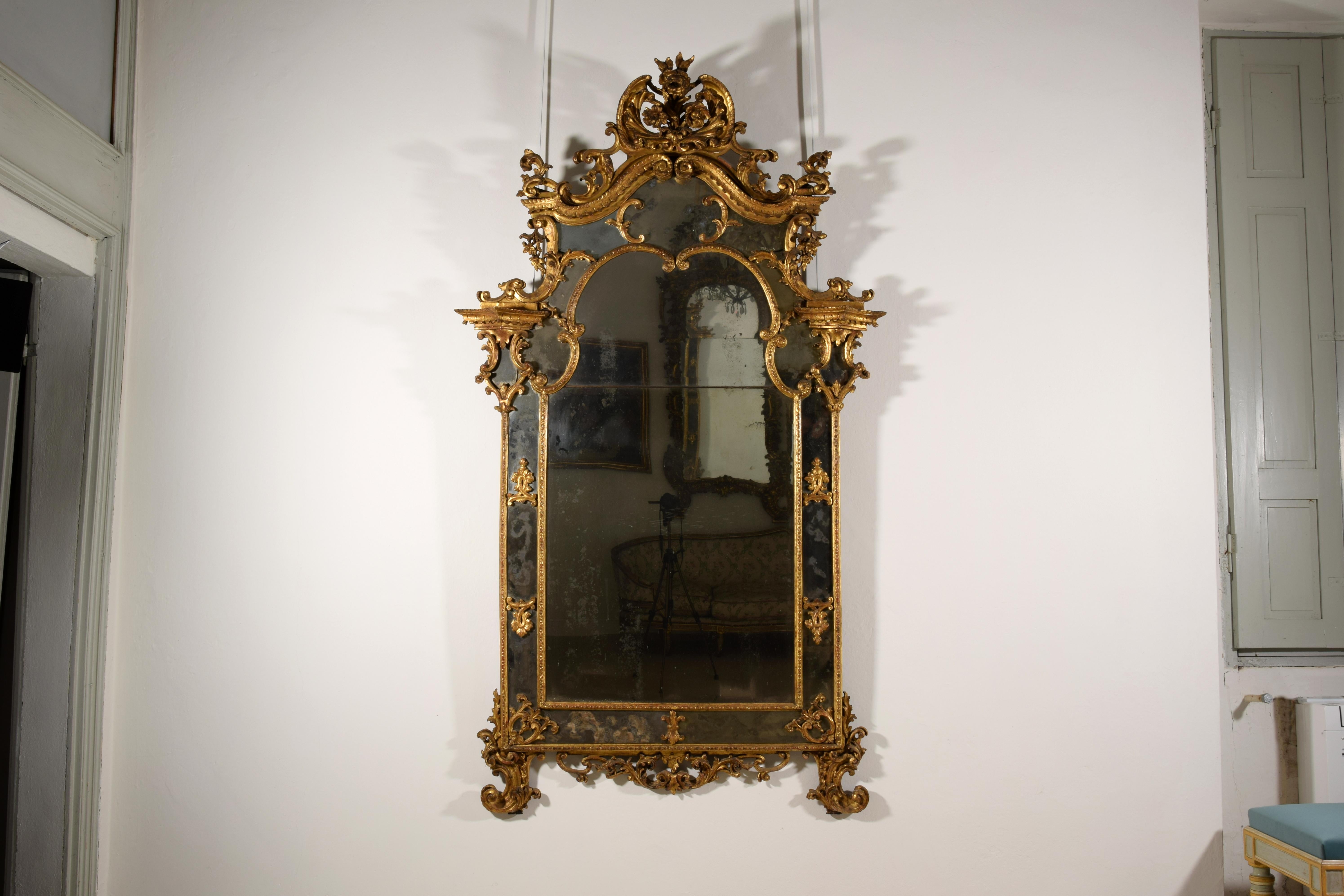18th Century, Italian Baroque Gitlwood Mirror 1